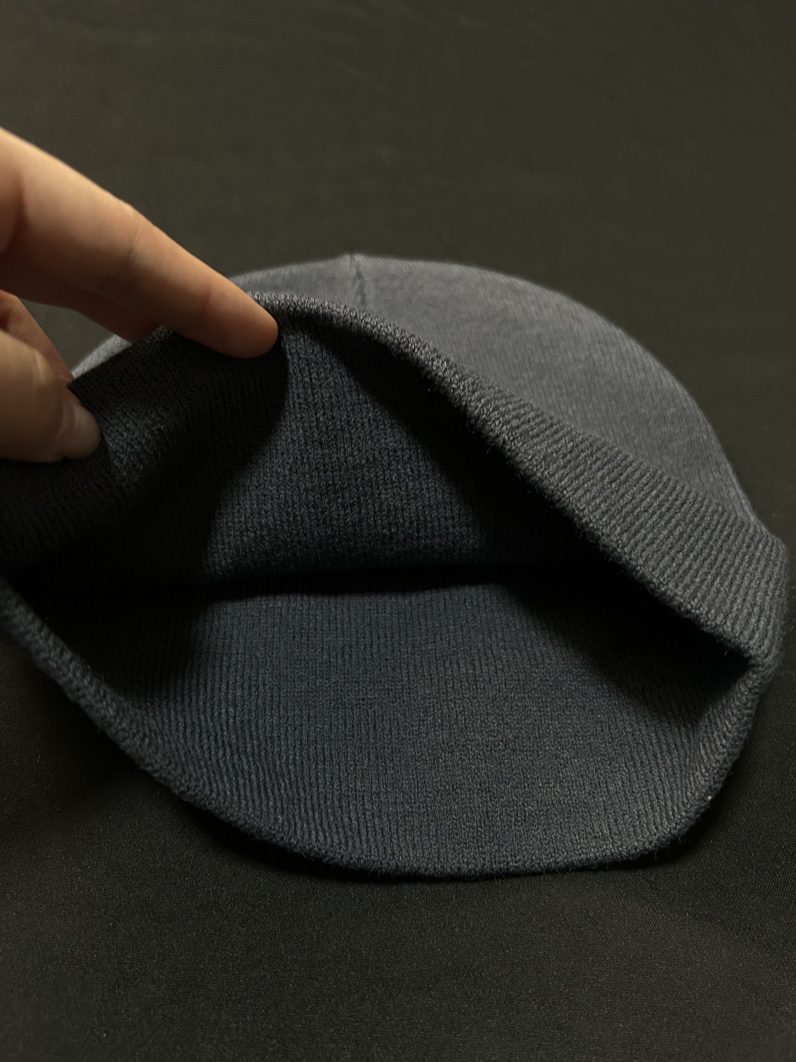 Japanese Brand Rare Woman Sensual Graphic No Cuff Gray Skully Hat OS Size ONE SIZE - 5 Thumbnail