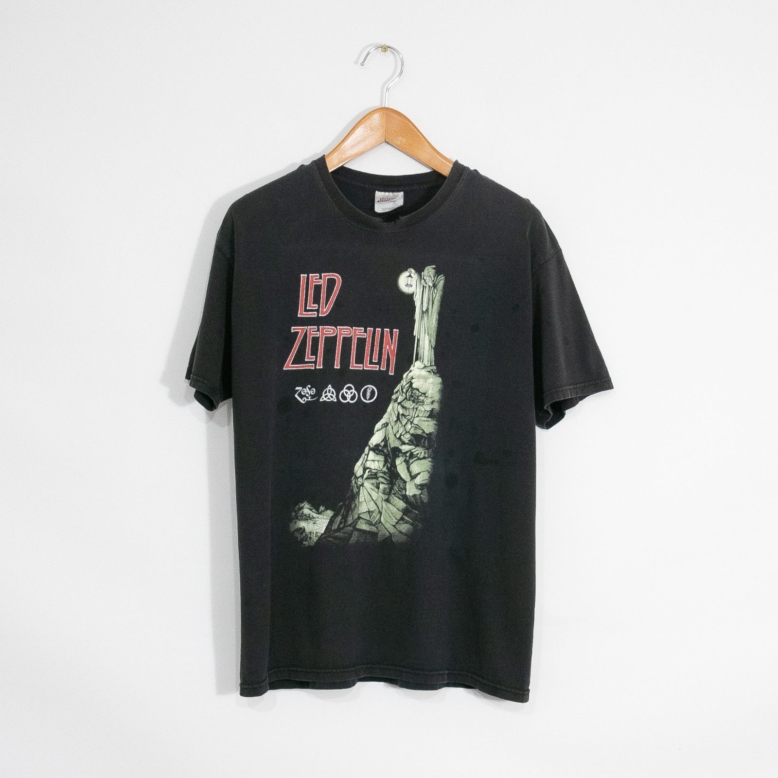 Vintage Vintage Y2K Led Zeppelin IV Cover T Shirt Large - Distressed Size US L / EU 52-54 / 3 - 1 Thumbnail