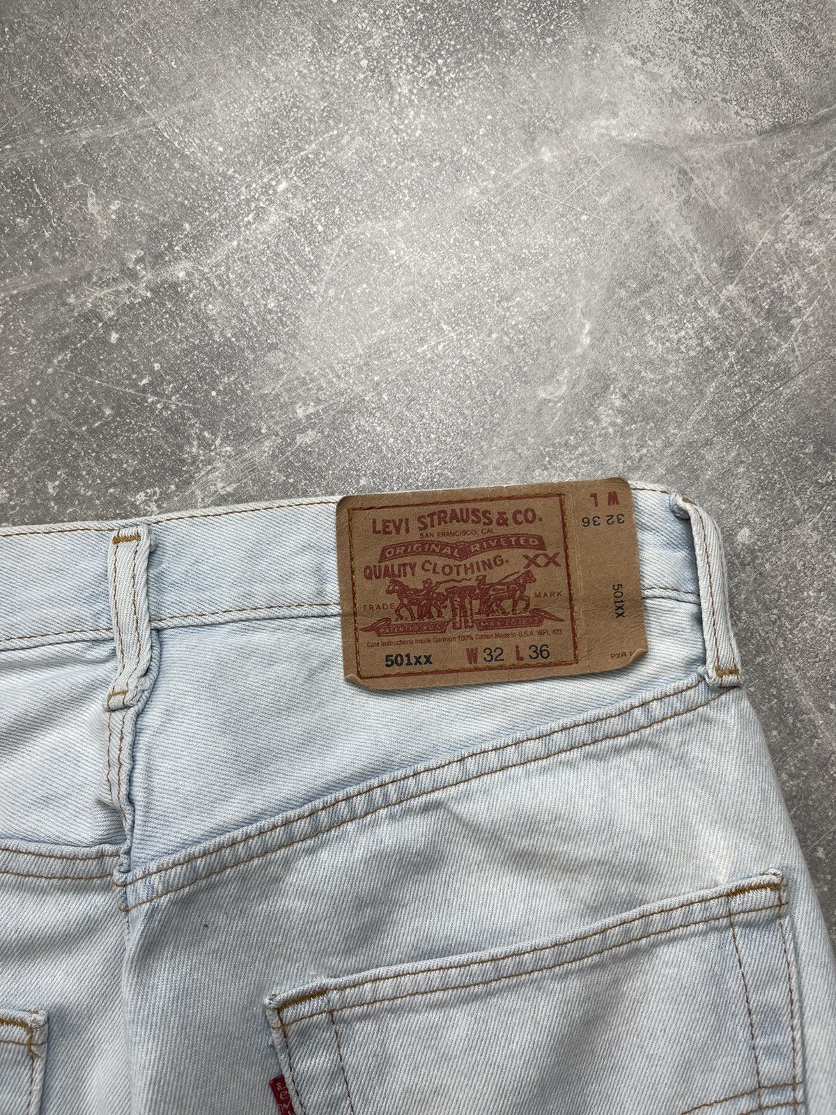 Levi's × Vintage Vintage Levi's 501xx Jeans USA Made Light Wash 90s Button Size US 32 / EU 48 - 5 Thumbnail