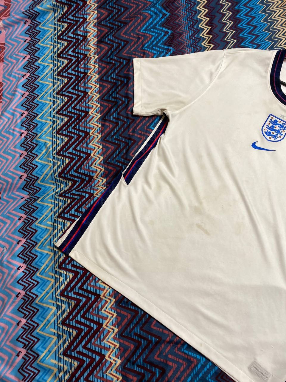 Nike T-Shirt Nike football England logo center jerseys Vintage Size US XL / EU 56 / 4 - 8 Thumbnail