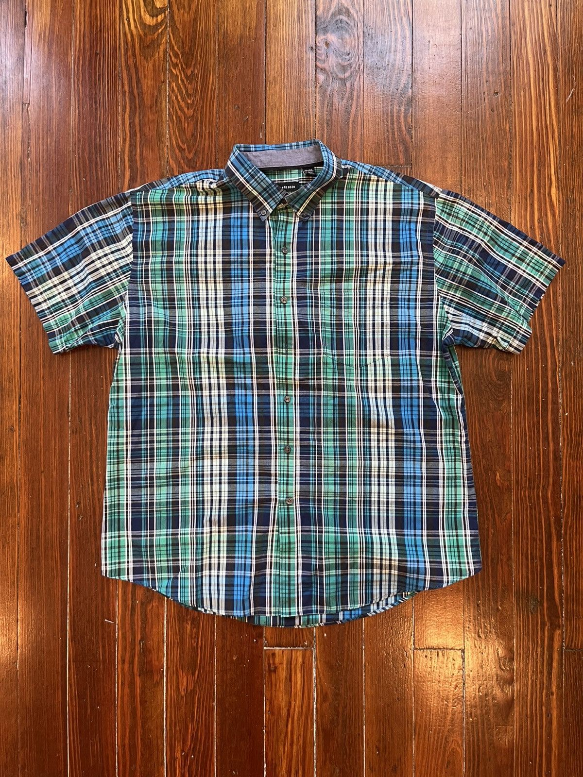 Van Heusen Van Heusen Classic Fit Short Sleeve Button-Up XL Size US XL / EU 56 / 4 - 1 Thumbnail