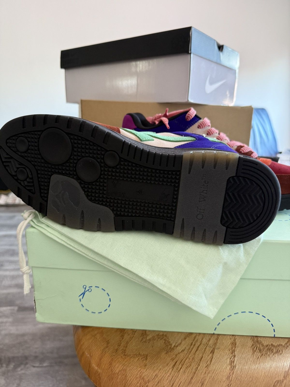 Off-White Off white out of office Size US 10 / EU 43 - 4 Thumbnail