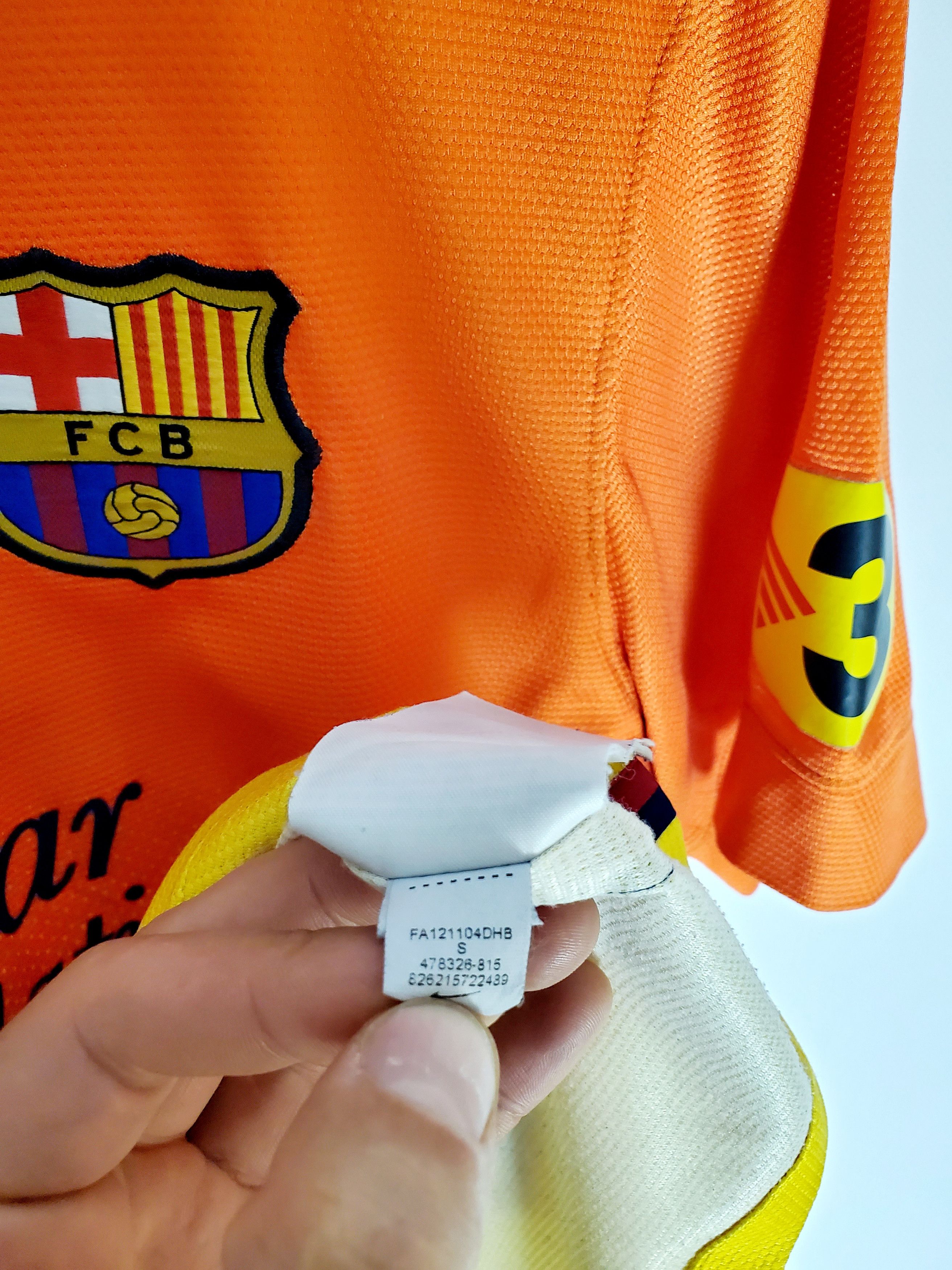 Nike BARCELONA 2012 2013 AWAY FOOTBALL SHIRT SOCCER JERSEY Size S Size US S / EU 44-46 / 1 - 5 Thumbnail