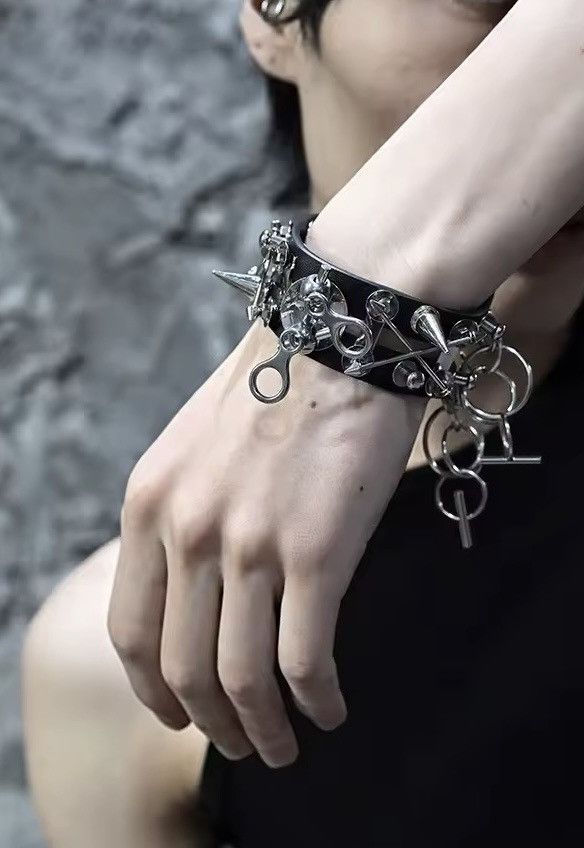 Other Dark Gothic Punk Skull Black Silver Bracelet Size ONE SIZE - 3 Thumbnail