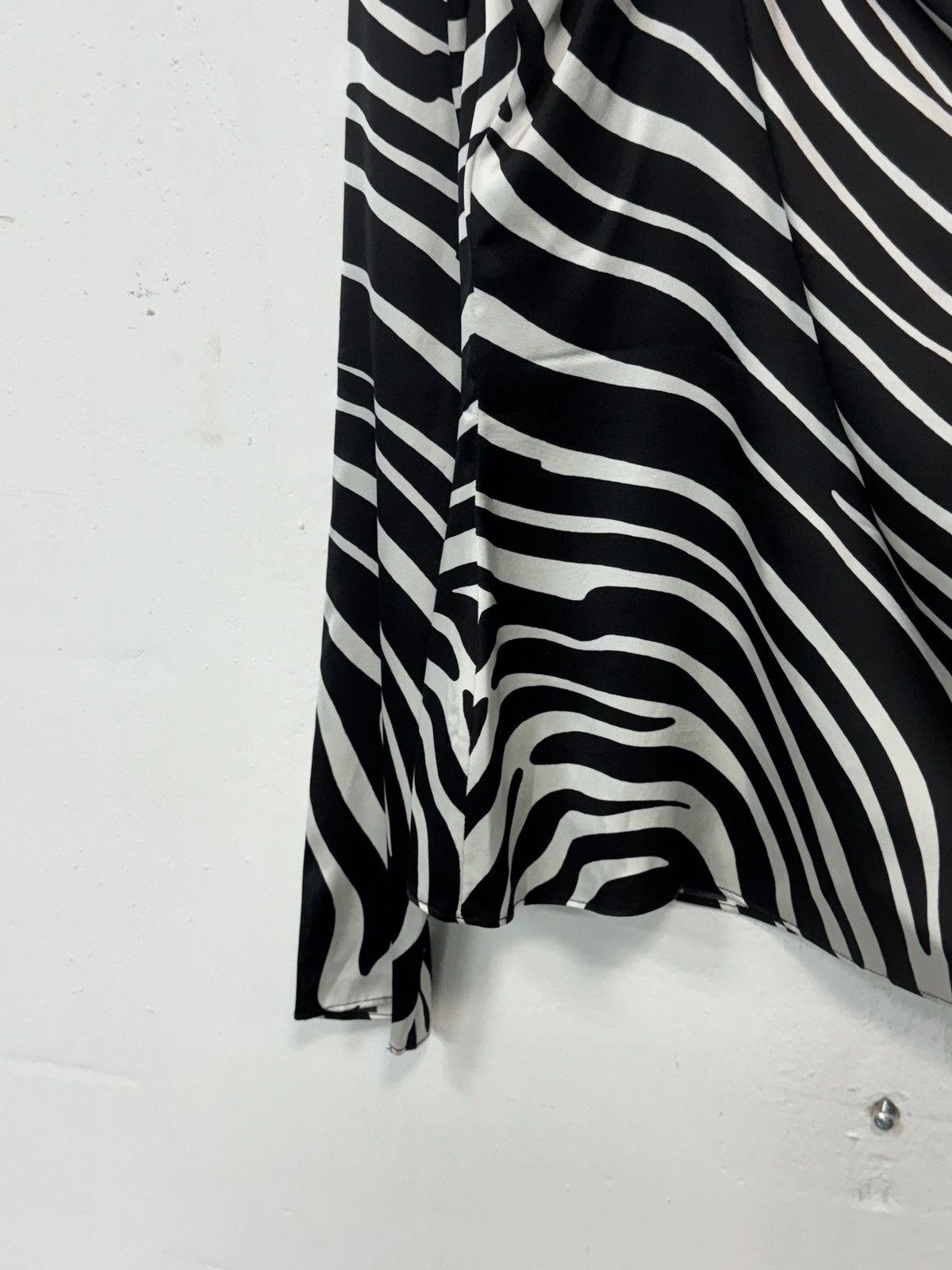 Versace Versace Silk Shirt Zebra Print Size M / US 6-8 / IT 42-44 - 4 Thumbnail