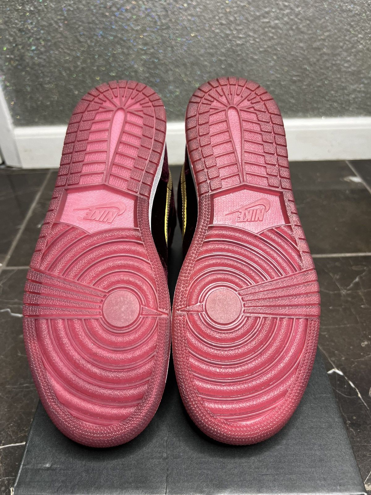 Jordan Brand Jordan Heiress Night Maroon 1s (2016) DS GS 7Y! Size US 7 / EU 40 - 7 Thumbnail