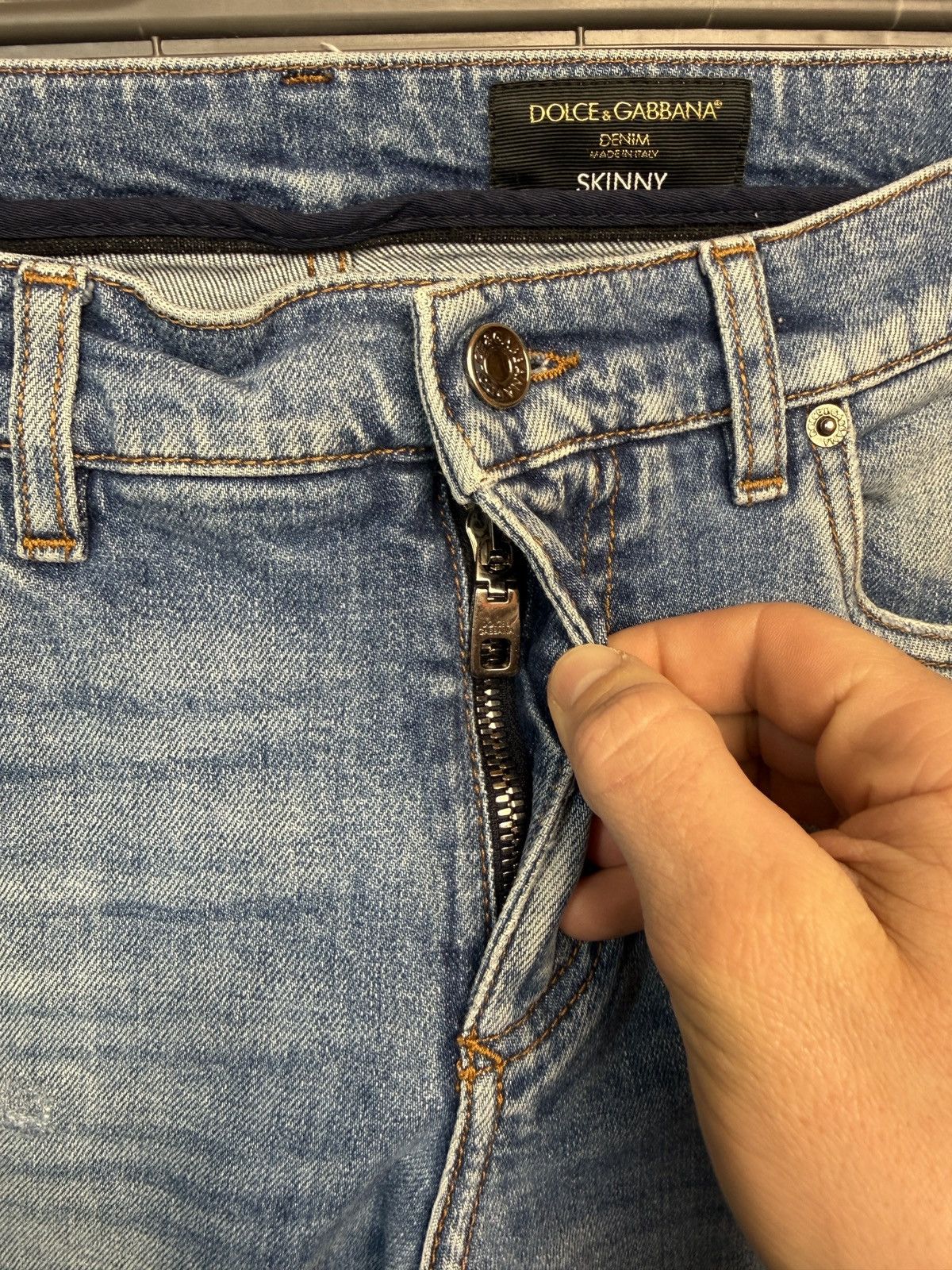 Dolce & Gabbana Vintage Dolce Gabbana Metal Logo Denim Jeans Luxury Y2K Size 34" / US 12 / IT 48 - 8 Thumbnail