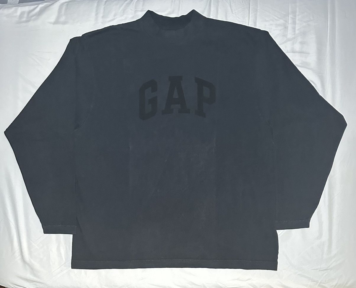 Balenciaga × Gap × Kanye West Yeezy Gap Balenciaga Dove LongSleeve Tee Size Medium Size US M / EU 48-50 / 2 - 1 Thumbnail