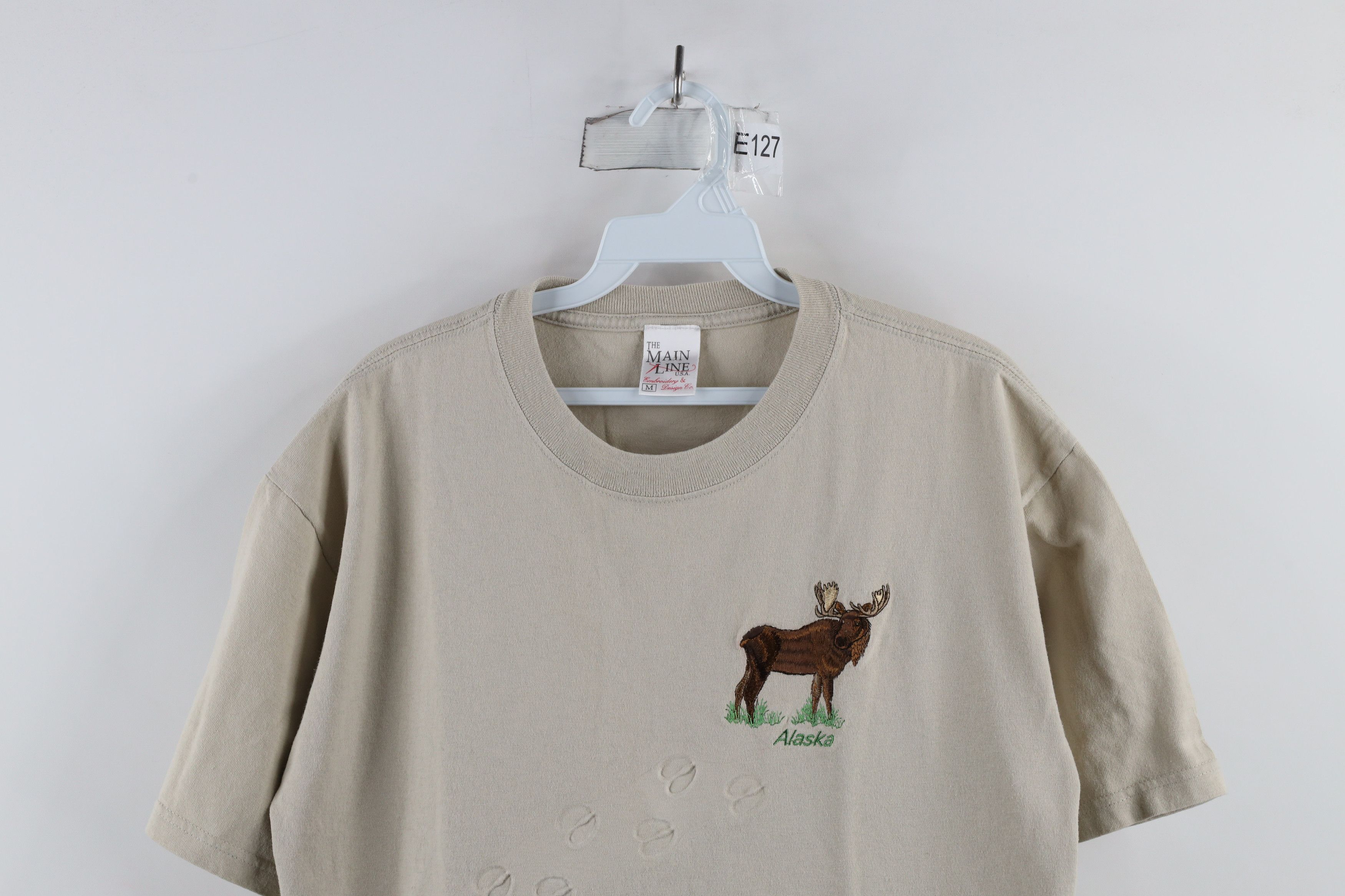 Vintage Vintage 90s Streetwear Alaska Moose Print T-Shirt Beige USA Size US M / EU 48-50 / 2 - 2 Thumbnail