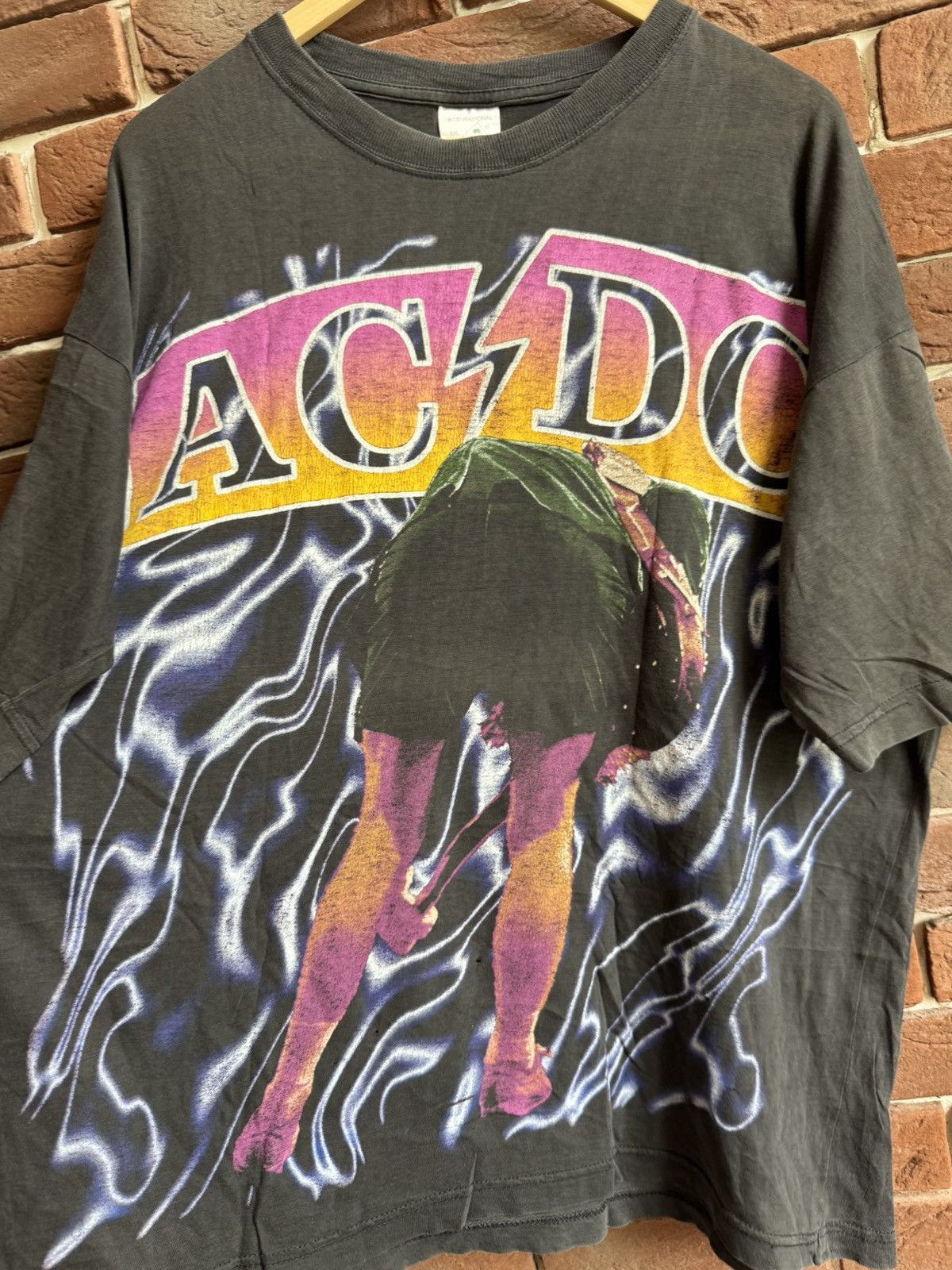 Band Tees 90s AC DC Lightning Vintage Metal Rock Tour Band Tee Black Size US XL / EU 56 / 4 - 3 Thumbnail