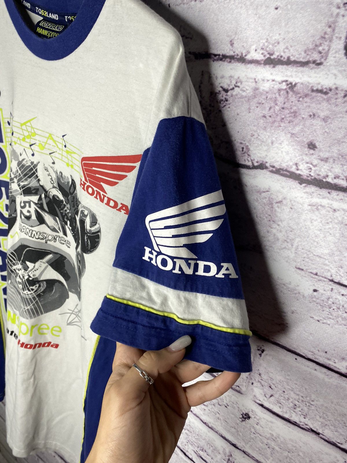 Honda T-shirt Vintage men's Honda Ten Kate tee racing cars Size US S / EU 44-46 / 1 - 6 Thumbnail