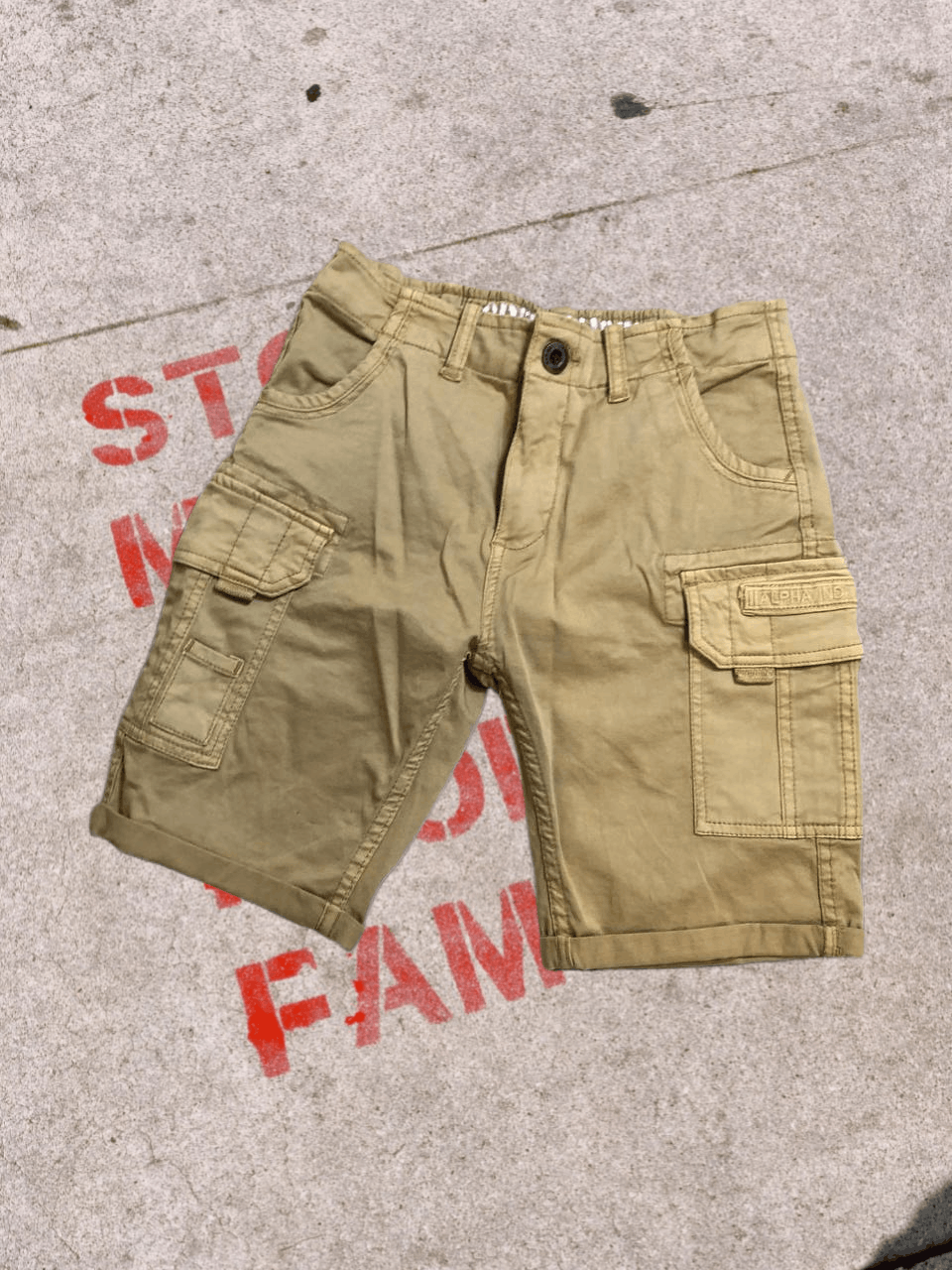 Alpha Industries Alpha Industries shorts kids Size US 26 / EU 42 - 1 Thumbnail