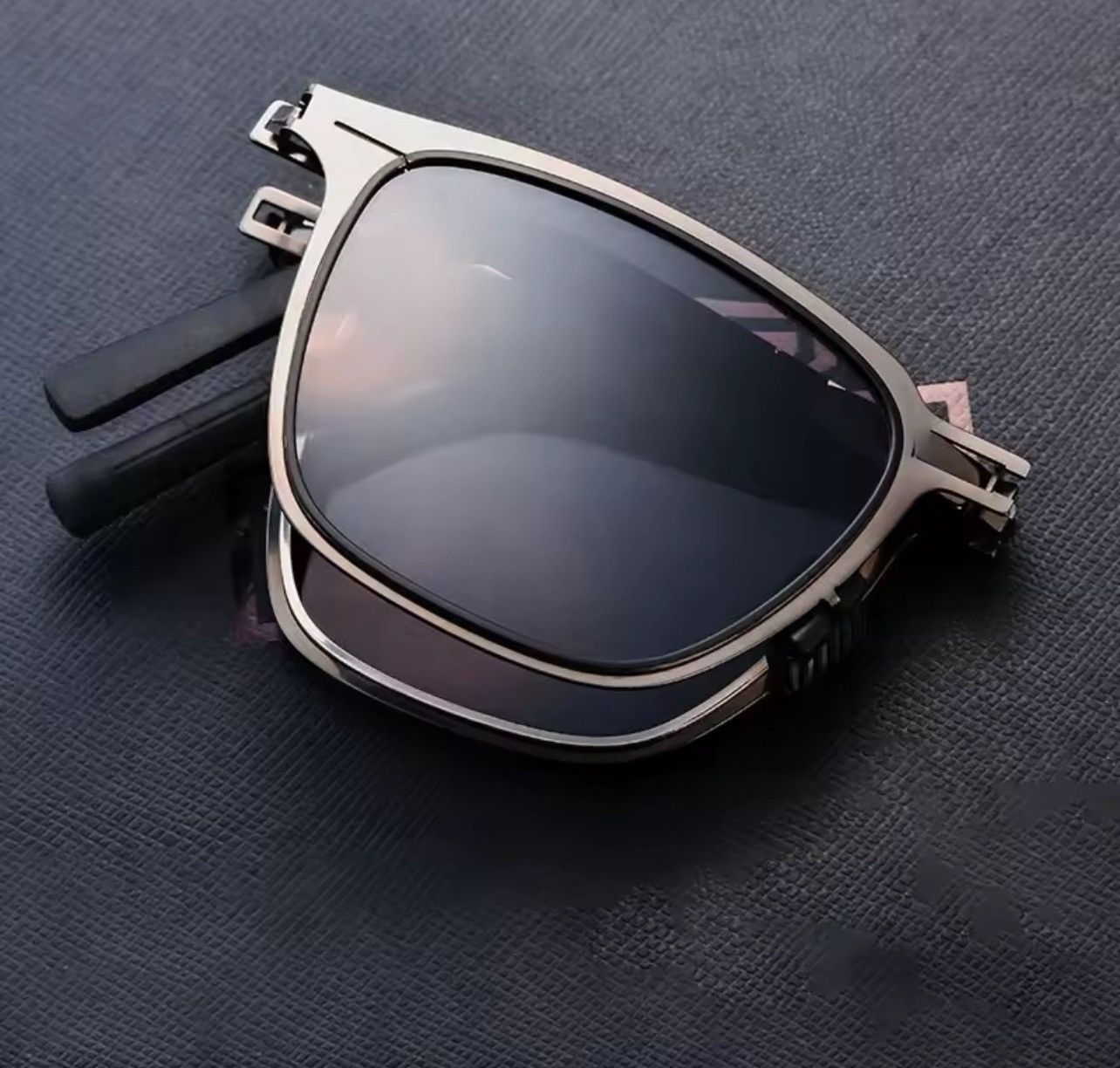 Other Portable Sunglasses New Ultra Light Stainless Steel Folding Size ONE SIZE - 1 Thumbnail