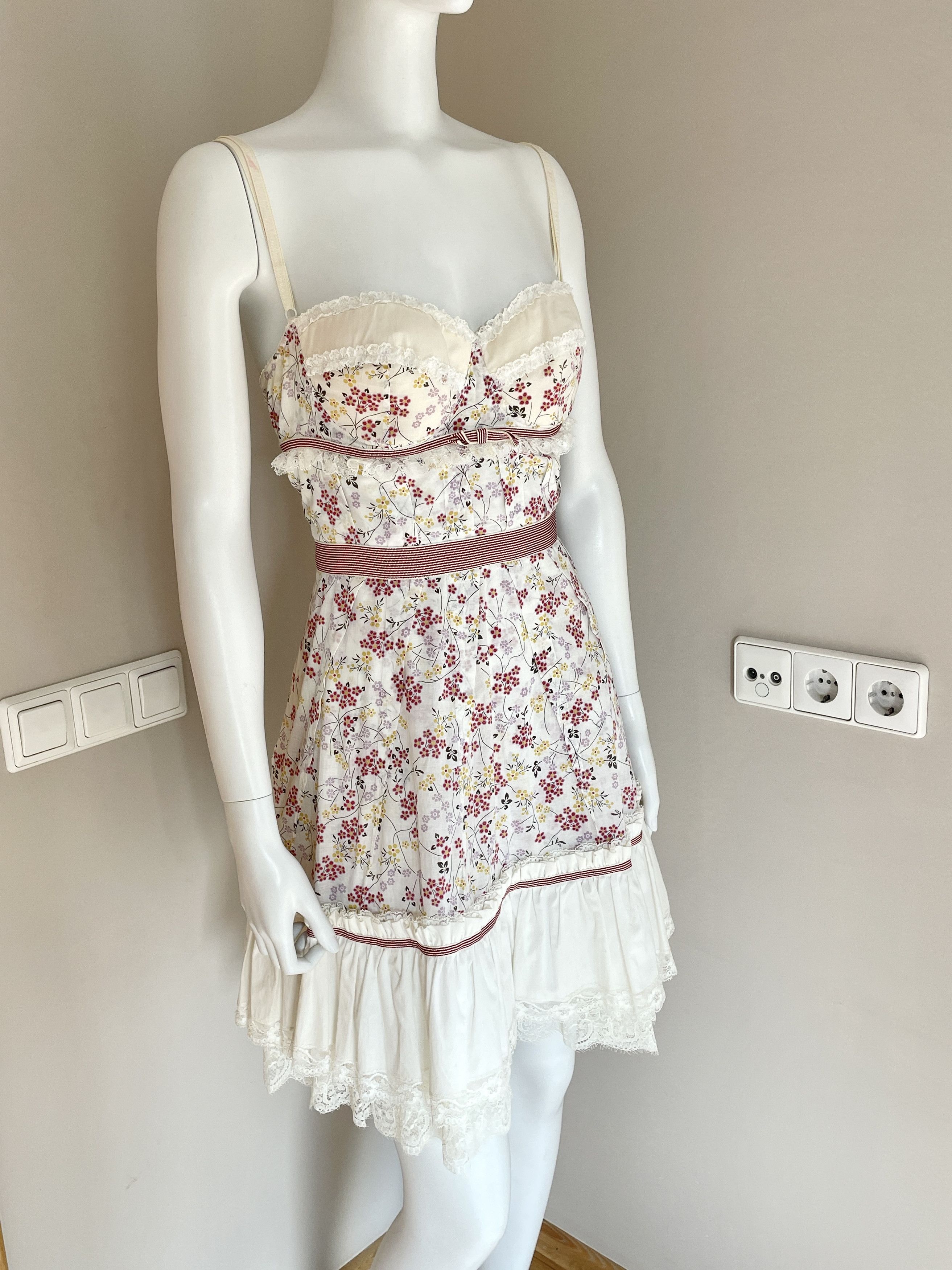Dolce & Gabbana floral white dress Size M / US 6-8 / IT 42-44 - 2 Thumbnail
