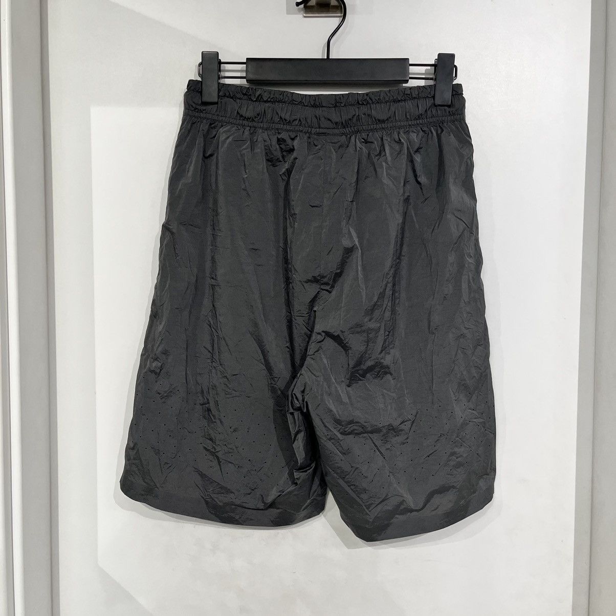 Nike Nike Shorts Grey Size US 30 / EU 46 - 2 Thumbnail
