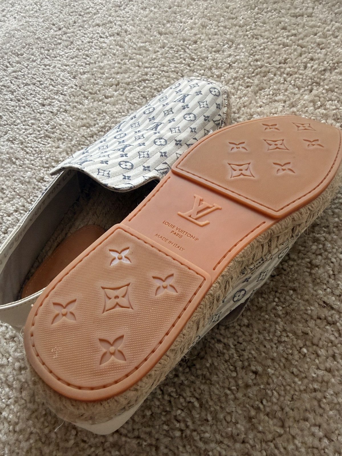 Louis Vuitton White & Beige Bidart Striped Monogram Espadrilles Size US 9.5 / EU 42-43 - 4 Thumbnail