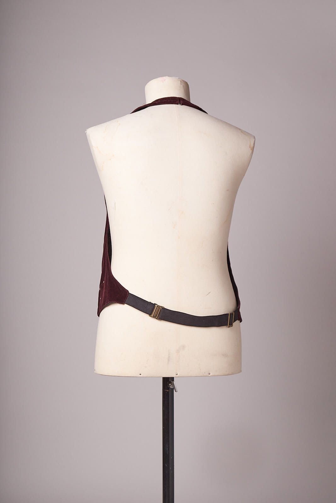 After Six Vintage Show Vest Maroon Velvet Gold Trimmed Jeweled Size 40L - 3 Thumbnail