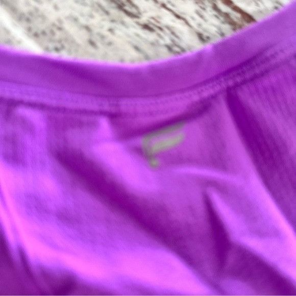 Fabletics Fabletics Neon Violet Feather Tech Performance Women's Shor Size M / US 6-8 / IT 42-44 - 5 Thumbnail