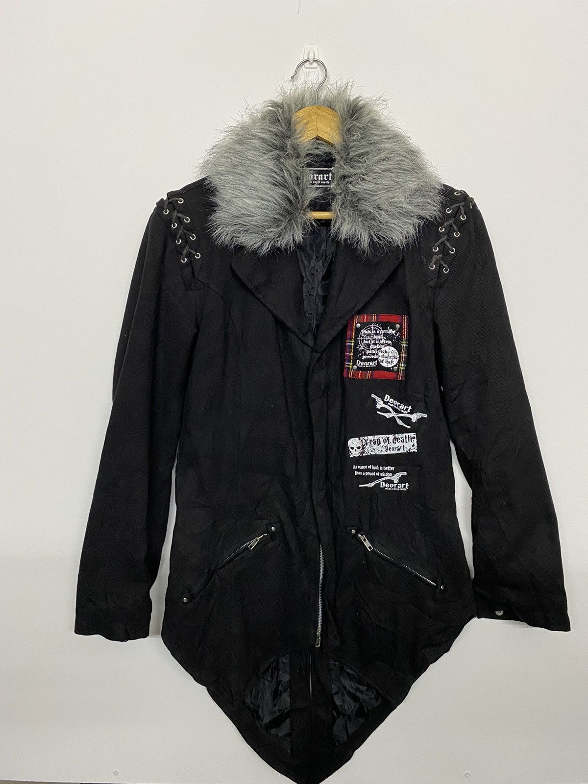 Japanese Brand Black Deorart Gothic Punk Jacket Faux Fur Collar Patches Size US M / EU 48-50 / 2 - 1 Thumbnail