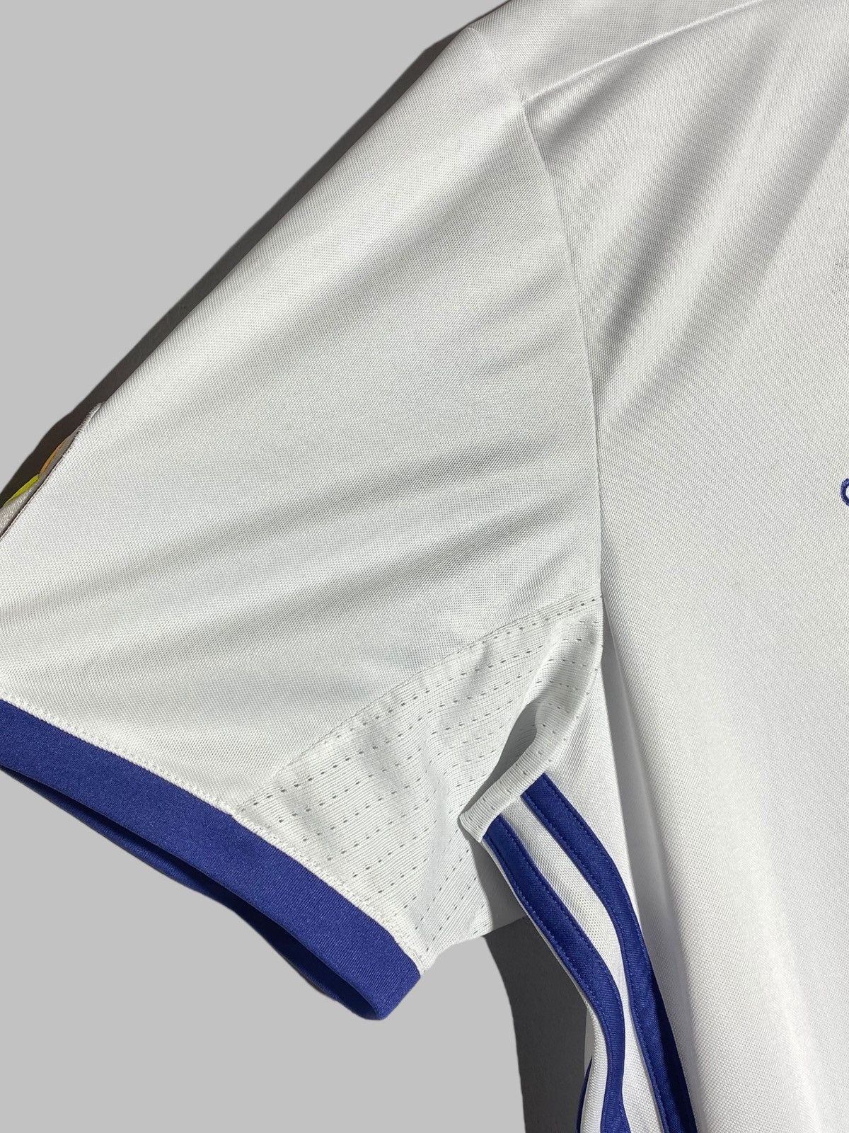 Other 🔥 REAL MADRID ADIDAS JERSEY 2015 HOME KIT VINTAGE ICONIC Size US XL / EU 56 / 4 - 9 Thumbnail