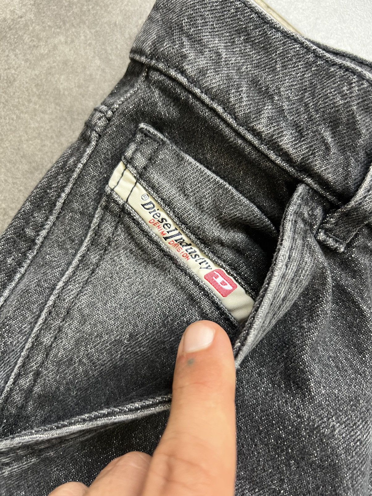 Diesel Baggy cargo DIESEL Y2K jeans in washed grey Size 24" / US 00 / IT 34 - 9 Thumbnail