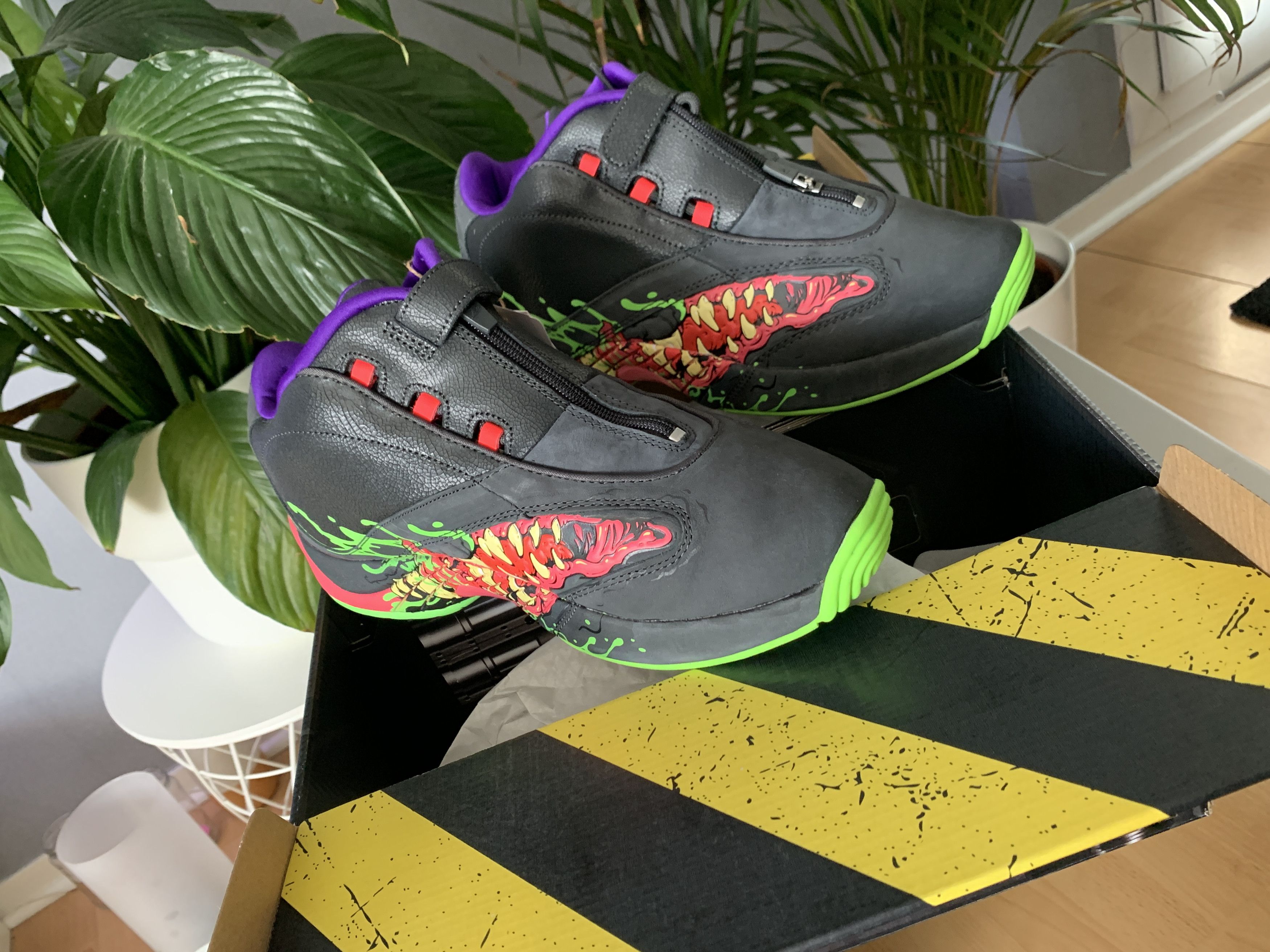 Reebok reebok x ghostbusters answer IV size 10.5 Size US 10.5 / EU 43-44 - 20 Thumbnail