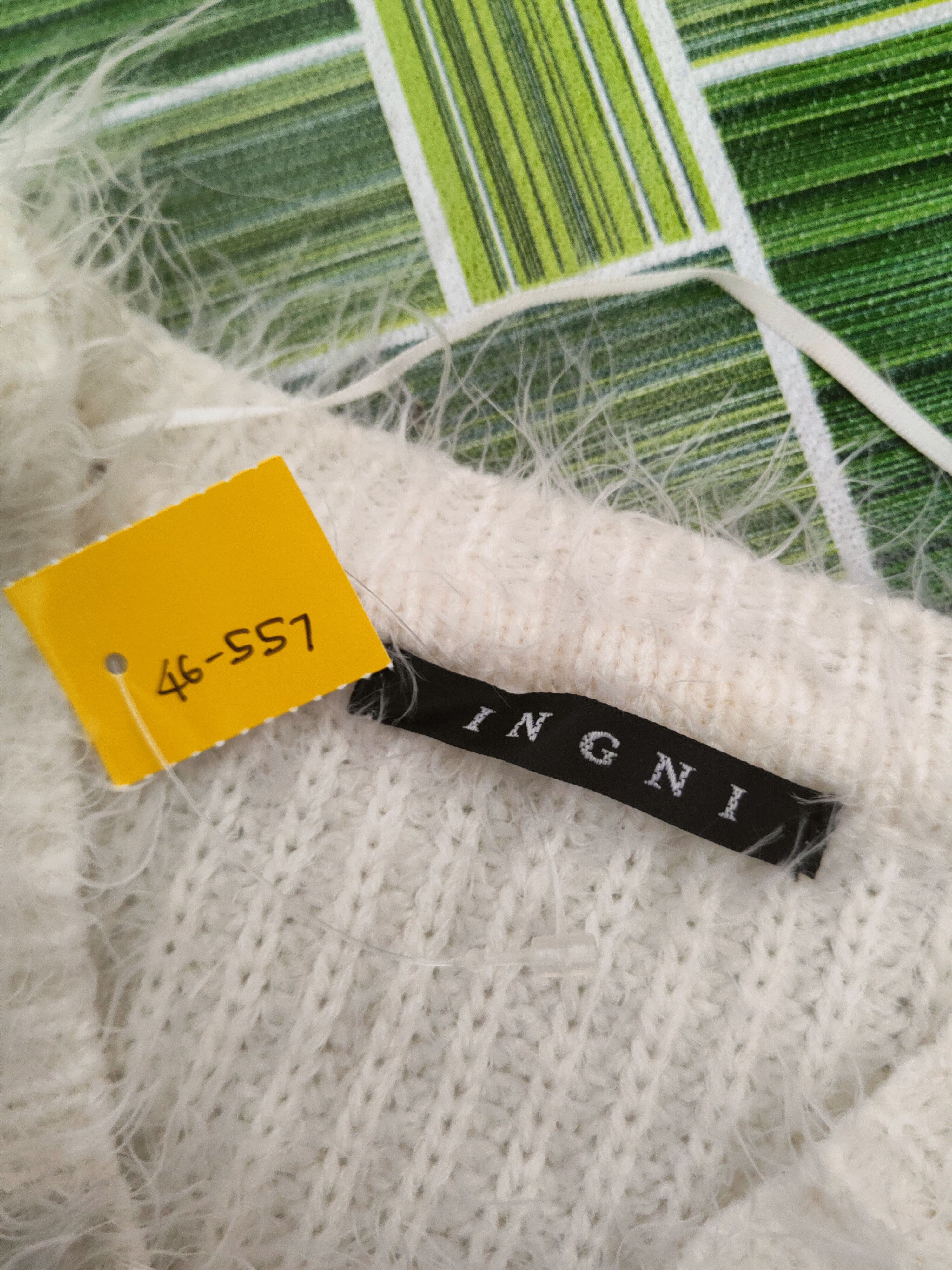 Japanese Brand DL Ingni White Maroon Fur Mohair Knitwear #46-557 Size S / US 4 / IT 40 - 13 Thumbnail