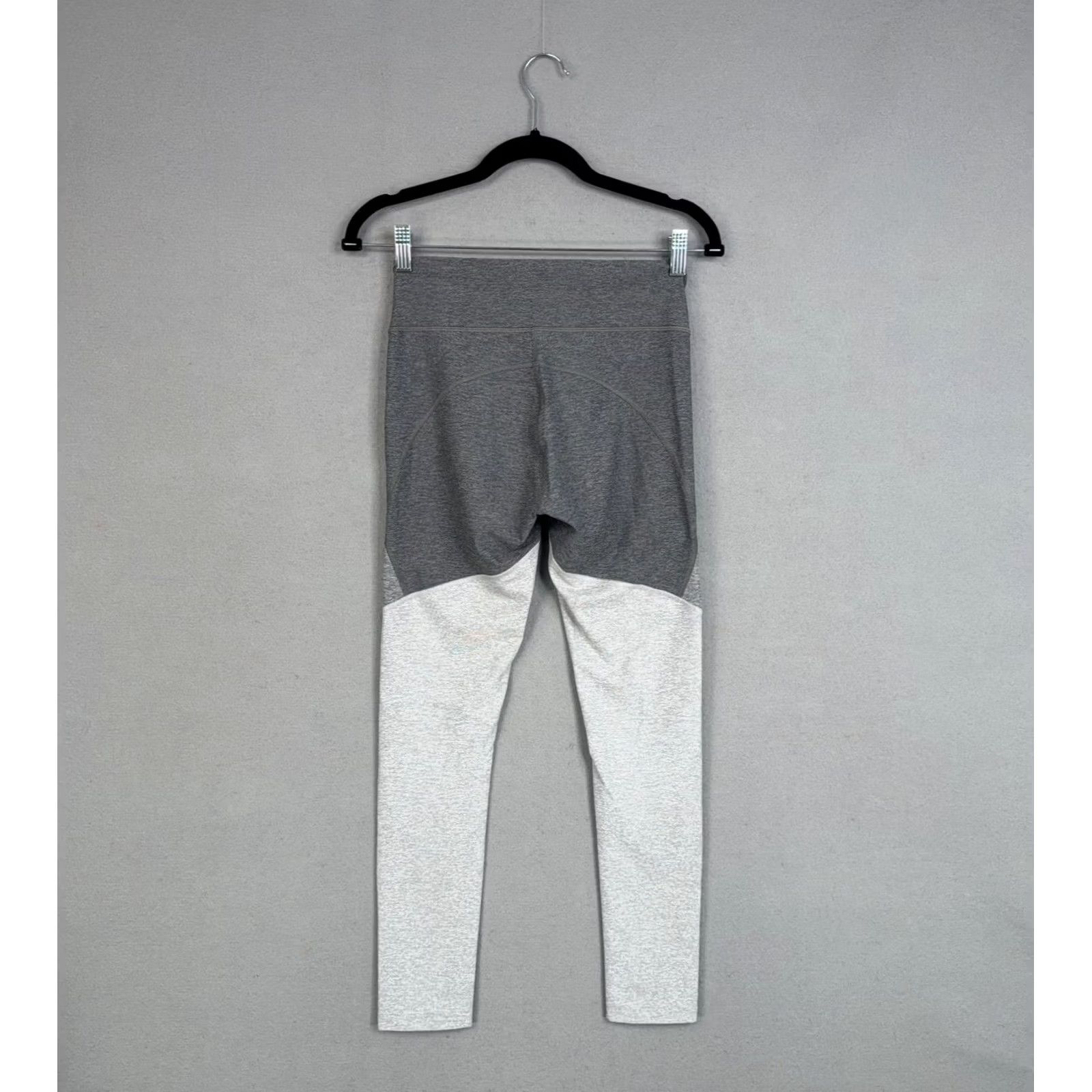 Outdoor Voices Outdoor Voices Leggings Womens Small Gray Colorblock Ankle Athletic Yoga Gym Size 28" / US 6 / IT 42 - 6 Thumbnail