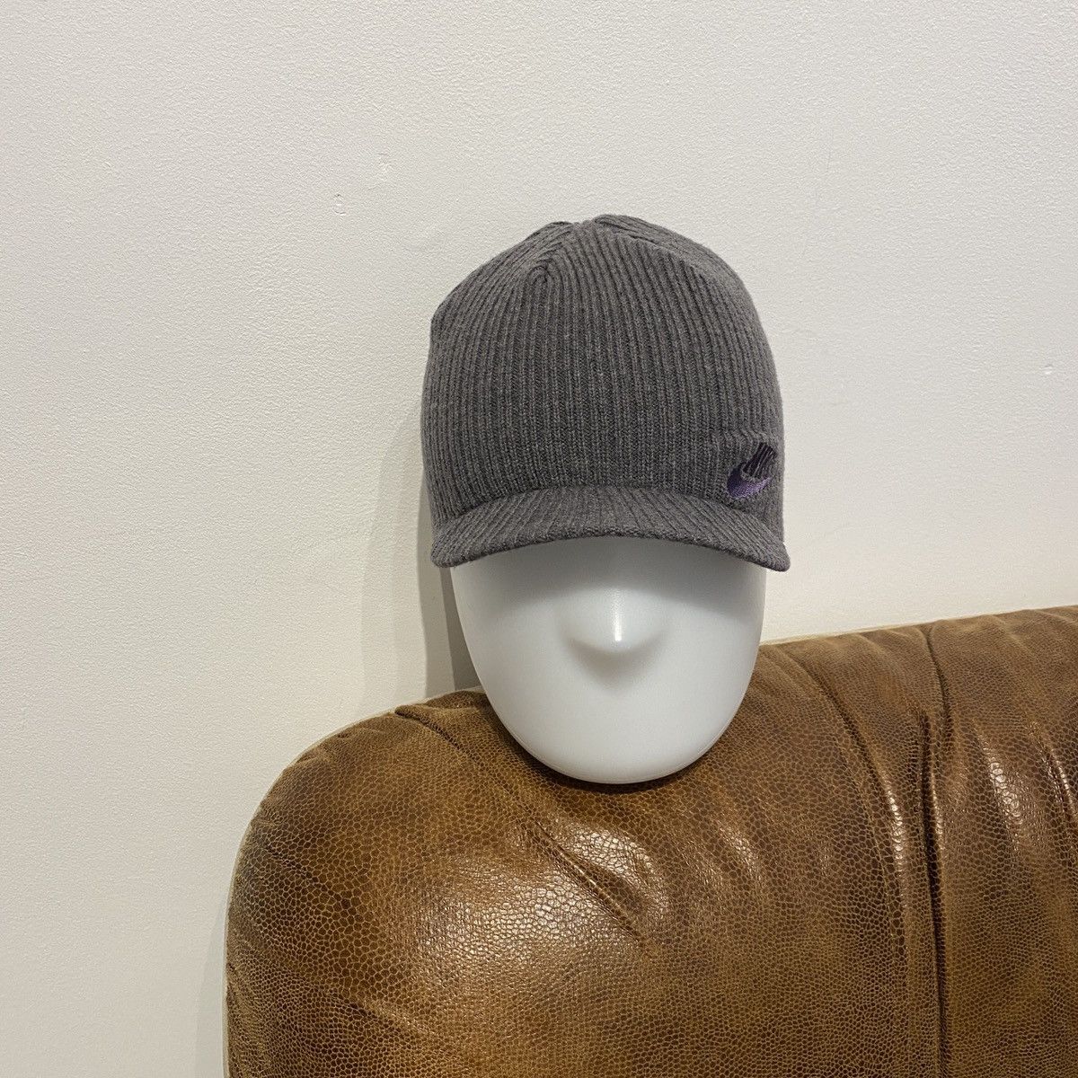 Nike Nike grey snowboard hat Size ONE SIZE - 3 Thumbnail