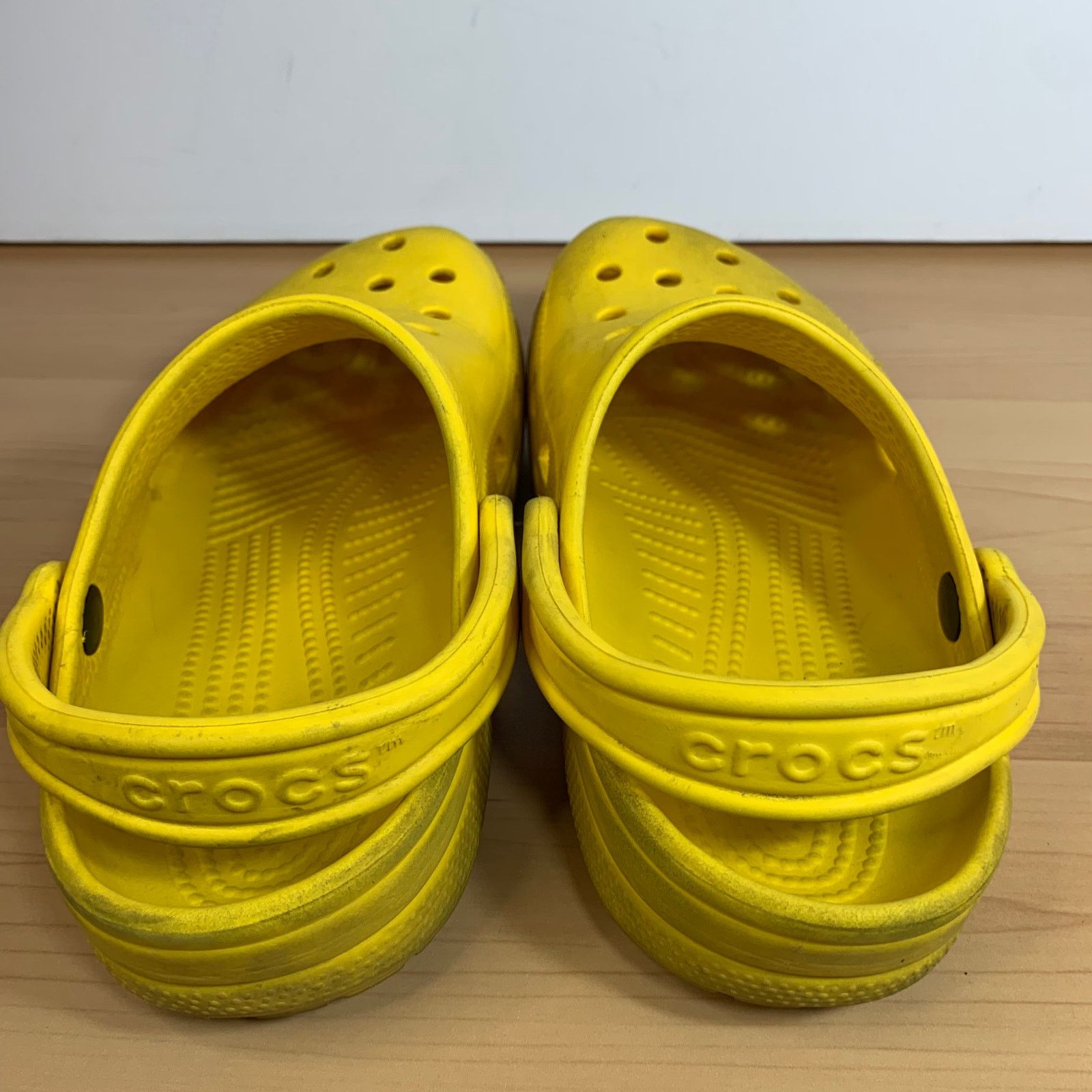 Crocs CROCS Women's Yellow Sandal size 7 Size US 7 / IT 37 - 3 Thumbnail