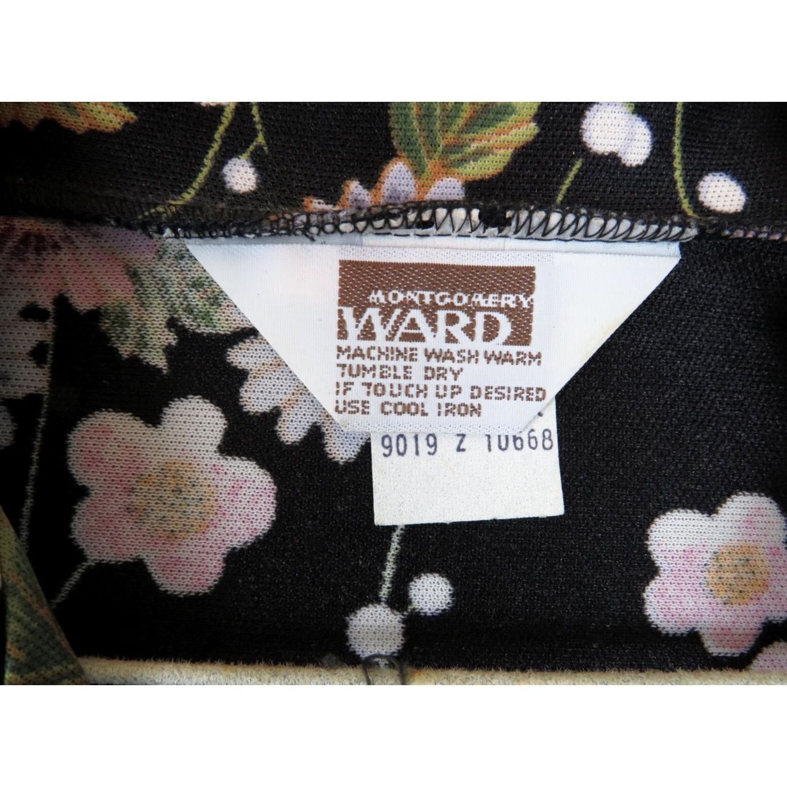 Vintage VINTAGE Black Floral Shirt top 11/12 1980's polyester Mongomery Wards Size L / US 10 / IT 46 - 4 Thumbnail
