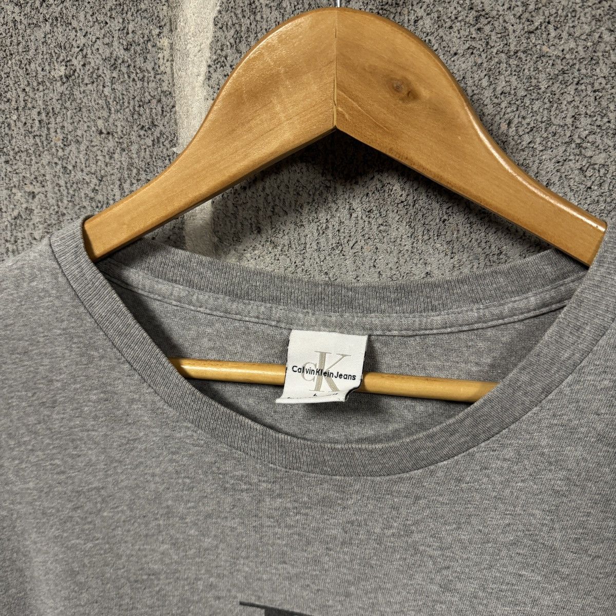 Vintage 90s Faded Calvin Klein Logo Tee Boxy ERD Grunge Size US L / EU 52-54 / 3 - 4 Thumbnail