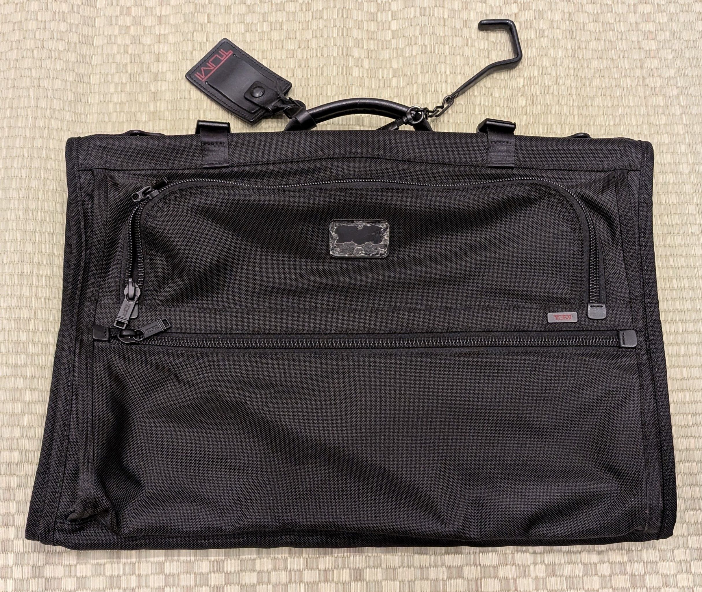 Tumi Tumi Alpha Tri-fold Garment Bag Ballistic *No Shoulder Strap Size ONE SIZE - 1 Thumbnail