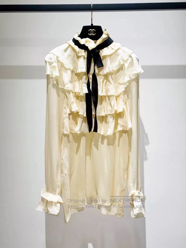 Gucci Gucci Ruffled Silk Blouse Size 38. Size US S / EU 44-46 / 1 - 1 Thumbnail
