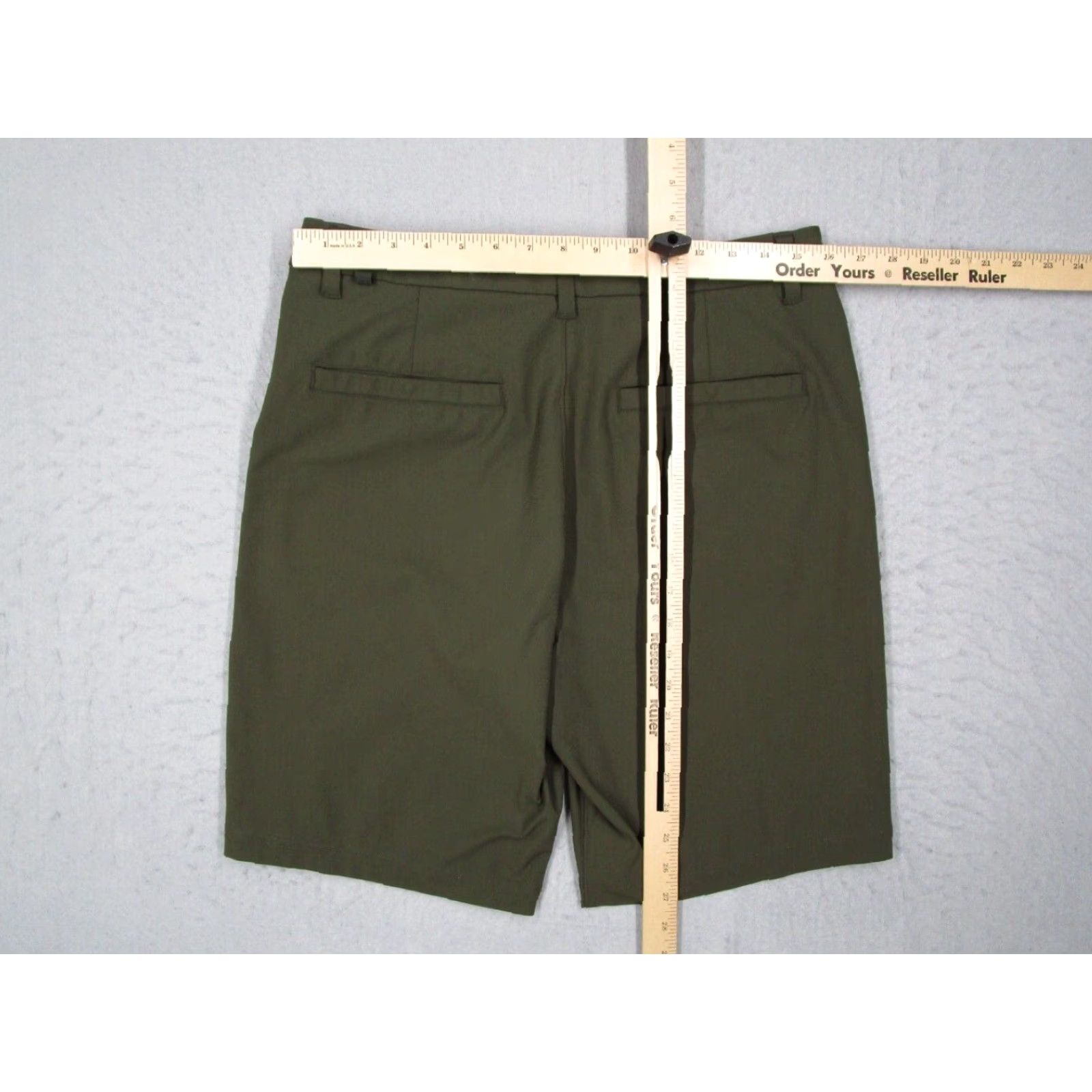 Lululemon Lululemon Commission Shorts Mens 30 Green 10" Shorts Beach Sports 2000s Mens Size US 30 / EU 46 - 5 Thumbnail