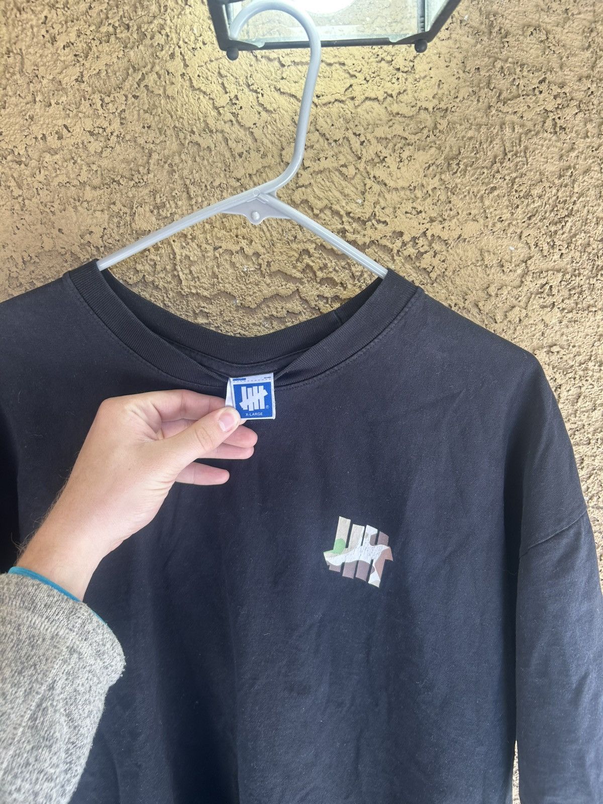 Undefeated Vintage Undefeated Camo Logo Shirt XL Size US XL / EU 56 / 4 - 2 Thumbnail