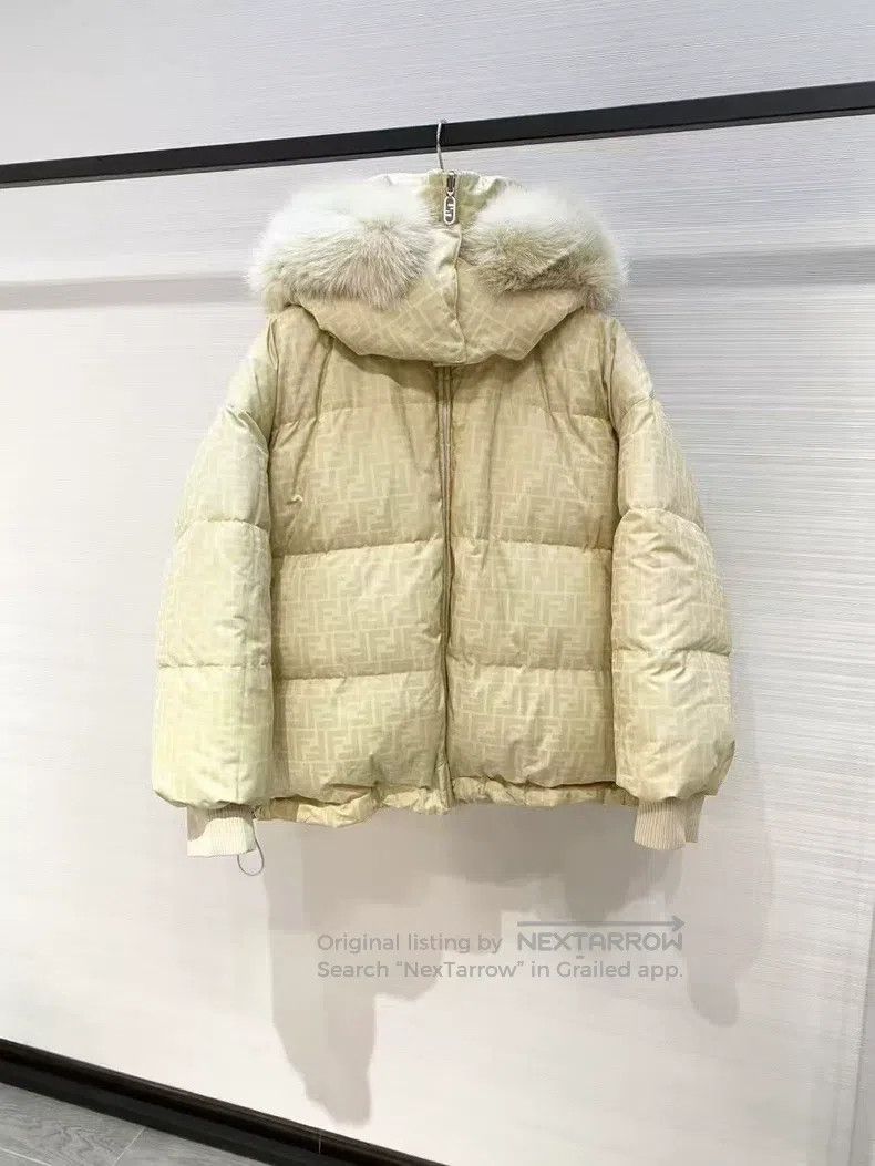 Fendi Fendi Double-Sided Down Jacket, Fluffy Size S / US 4 / IT 40 - 2 Thumbnail