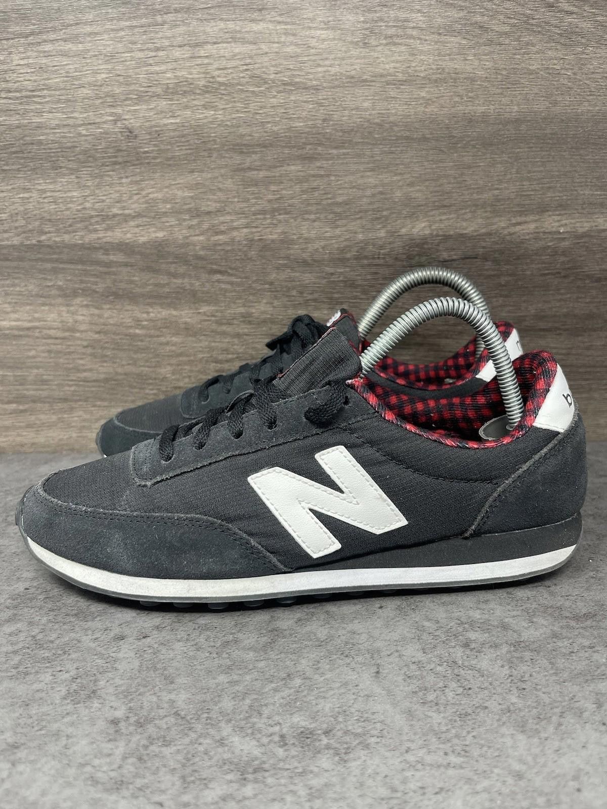 New Balance New Balance 410 Sneakers Womens Size 7 Black White Shoes Size US 7 / IT 37 - 1 Thumbnail