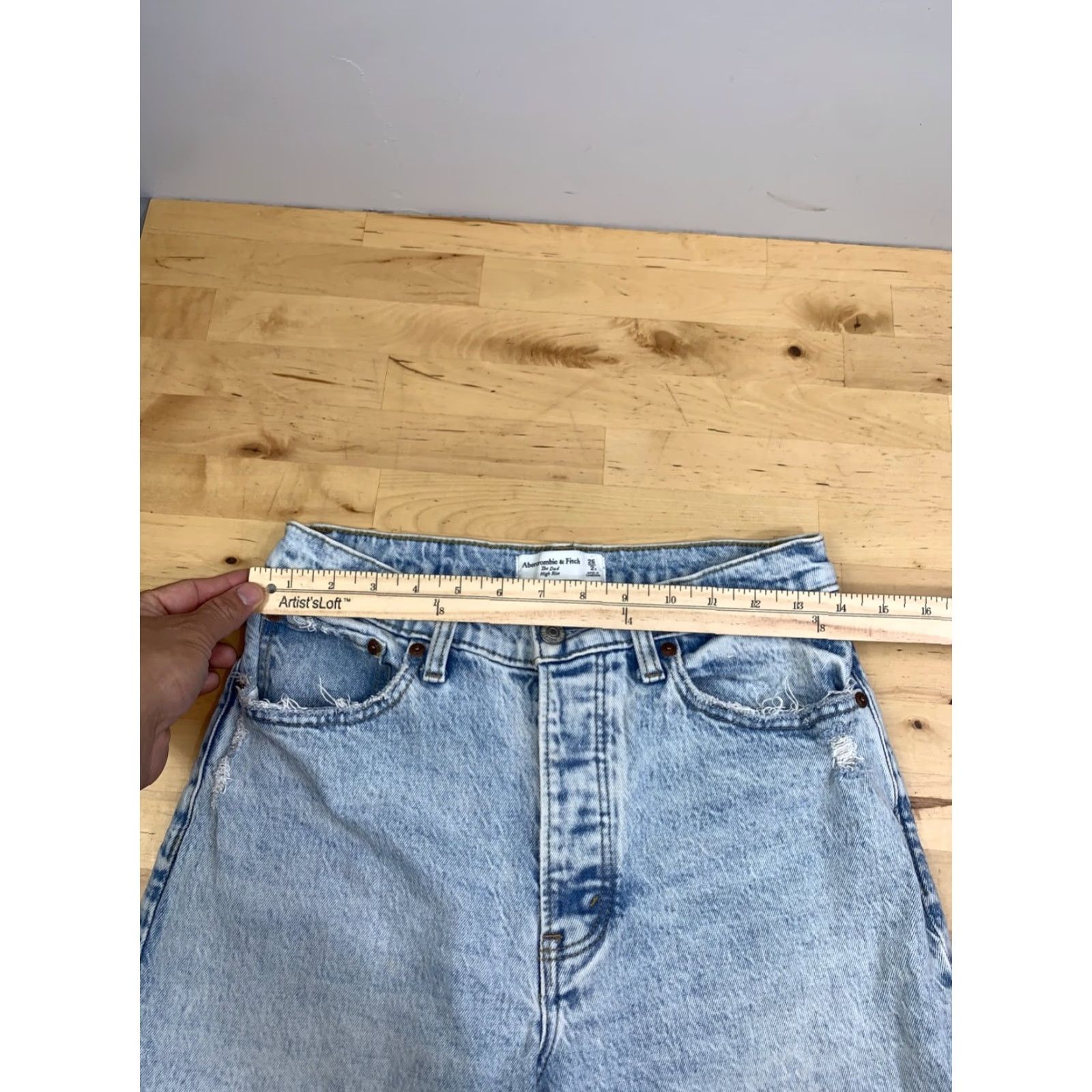 Abercrombie & Fitch Abercrombie & Fitch Jeans Womens 26 High Rise Button Fly 5-Pocket Denim Blue Distressed Straight Vintage: No 12096 Size 26" / US 2 / IT 38 - 6 Thumbnail