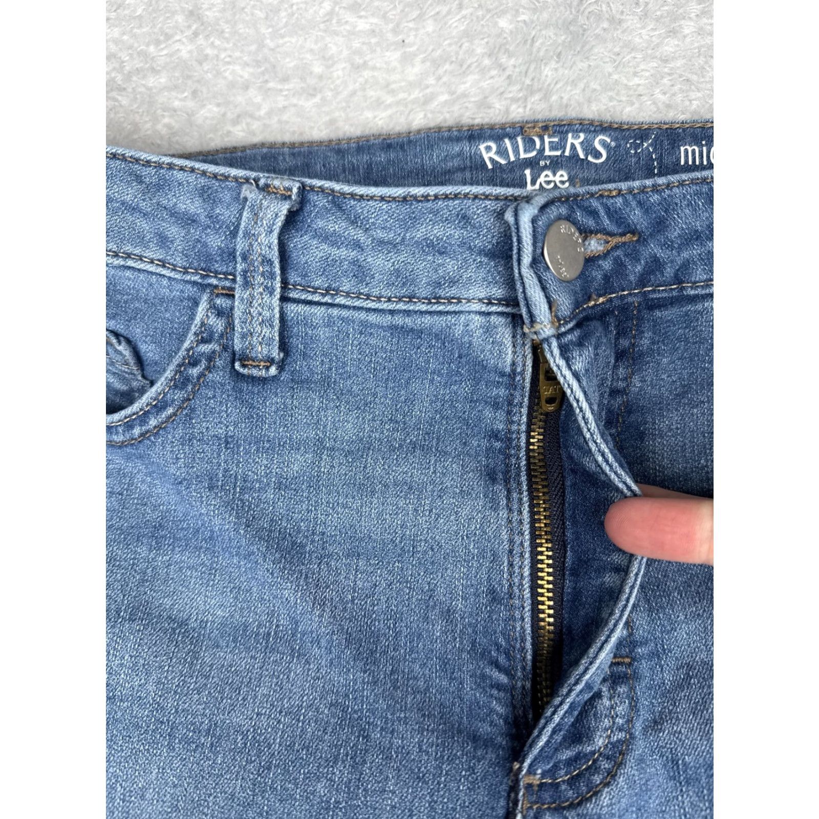 Vintage Riders by Lee Capri Jeans Womens 12 Blue Mid Rise Stretch Denim Zip Fly 5-Pocket Button Regular Size 34" / US 12 / IT 48 - 5 Thumbnail