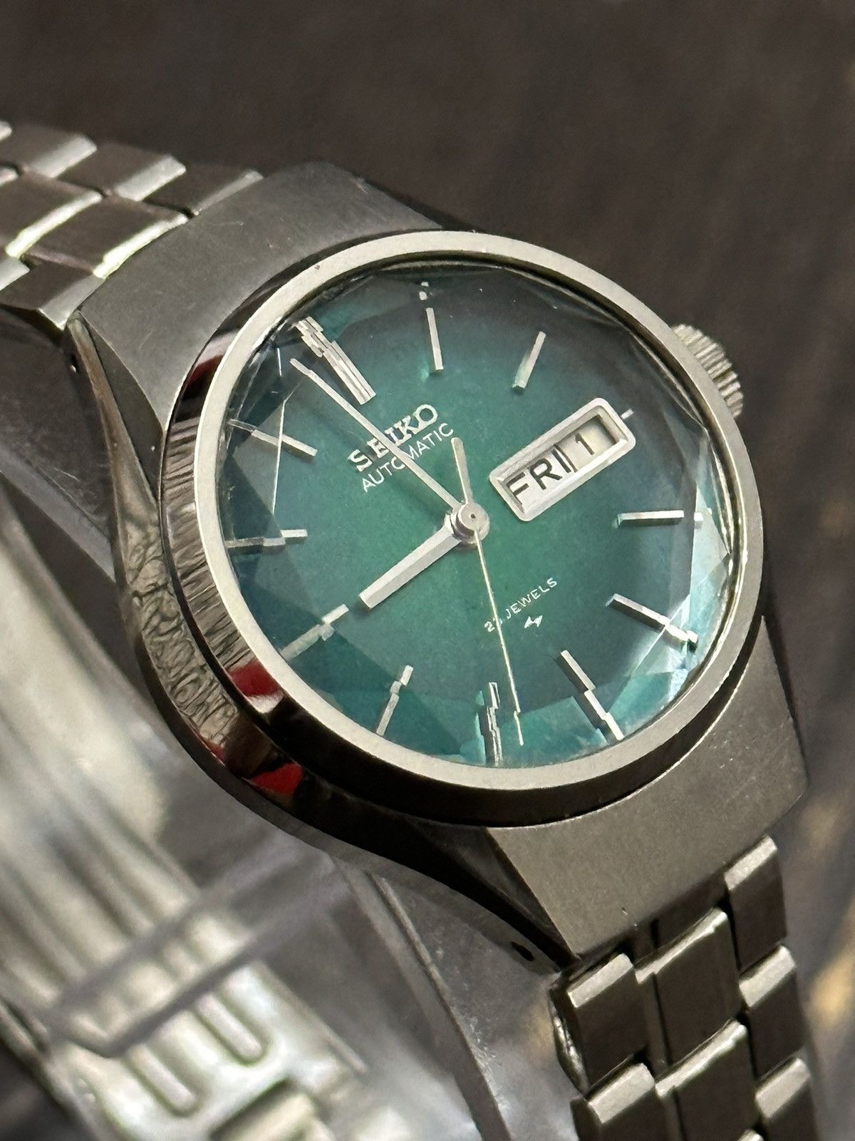 Seiko 1976 Seiko Diamond-Cut Crystal Rarest Green Dial Watch Size ONE SIZE - 2 Thumbnail