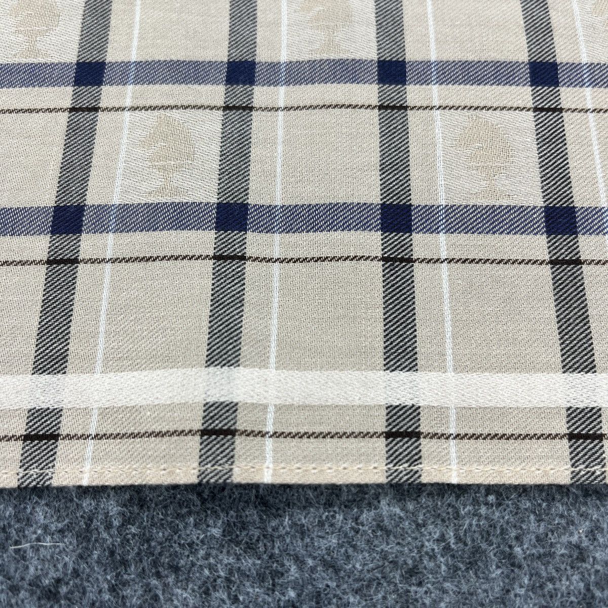 Pierre Balmain Pierre Balmain Handkerchief / Bandana / Neckerchief B717 Size ONE SIZE - 7 Thumbnail