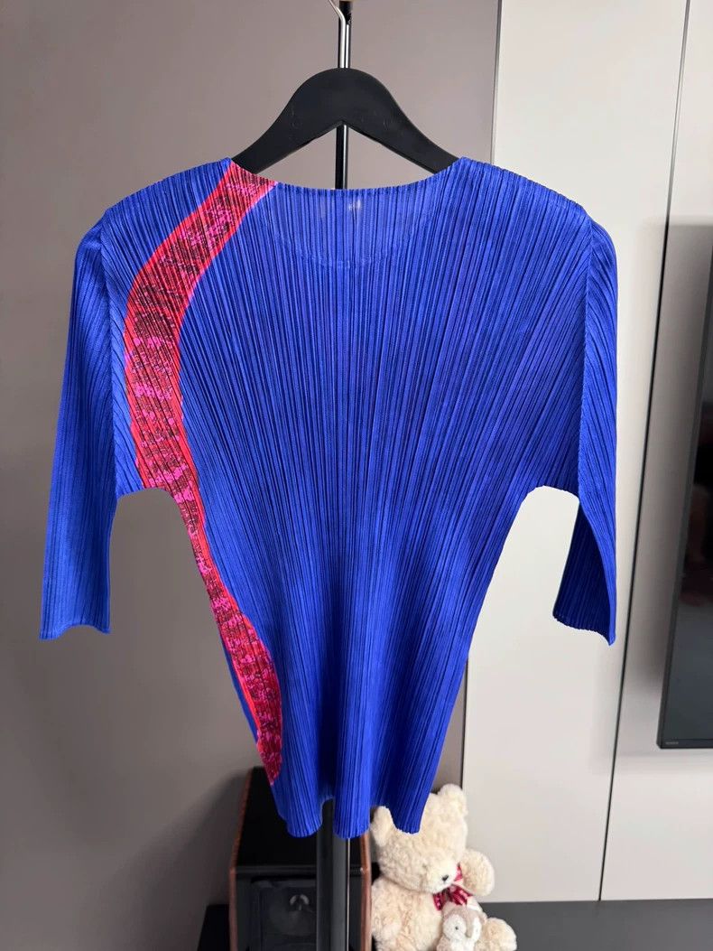Issey Miyake Issey Miyake size:3 Blue red spider lily pleated short-sle Size S / US 4 / IT 40 - 2 Thumbnail