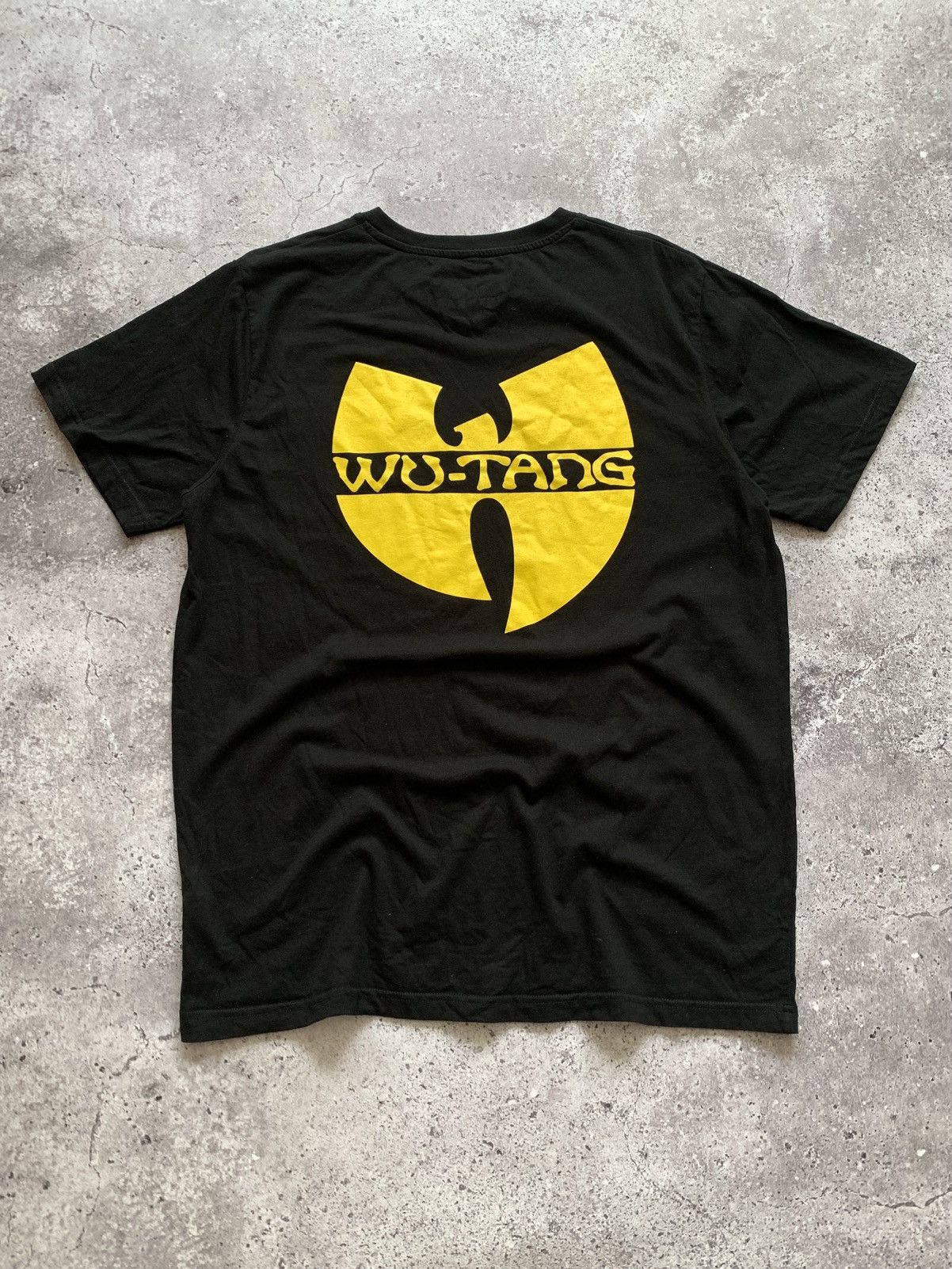 Wu-Tang Clan 🔥VINTAGE WU-TANG BIG LOGO TSHIRT Size US XXL / EU 58 / 5 - 1 Thumbnail