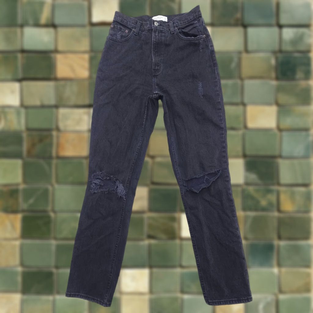 Abercrombie & Fitch VINTAGE Abercrombie & Fitch The 90s Straight Ultra High Rise Jeans Womens 27 / 4L Black Size 27" / US 4 / IT 40 - 1 Thumbnail