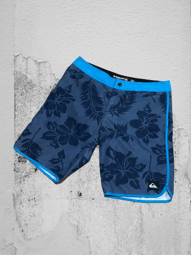 Quiksilver Quiksilver Shorts Size US 36 / EU 52 - 1 Thumbnail
