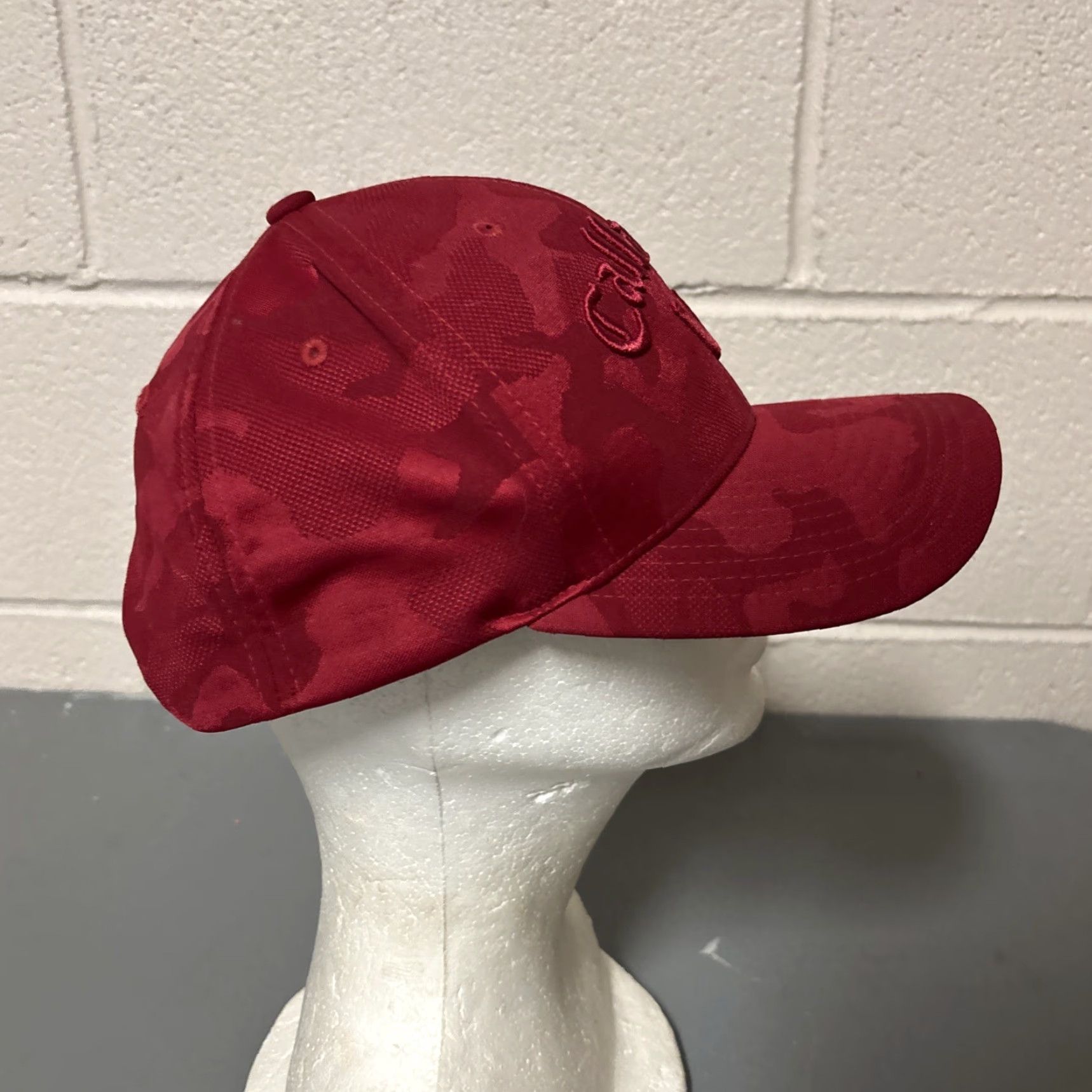 Callaway Callaway Dark Red Camo Hat | 110 Chamberlyne Country Club | One Size Baseball Cap | Men’s Golf Cap Size ONE SIZE - 4 Thumbnail