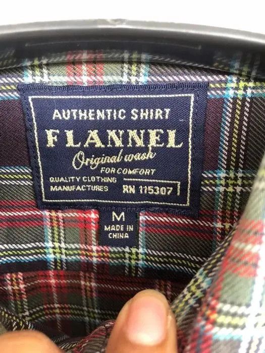 Japanese Brand Japanese Brand Uniqlo Plaid Tartan Button Up Shirt Size US M / EU 48-50 / 2 - 3 Thumbnail