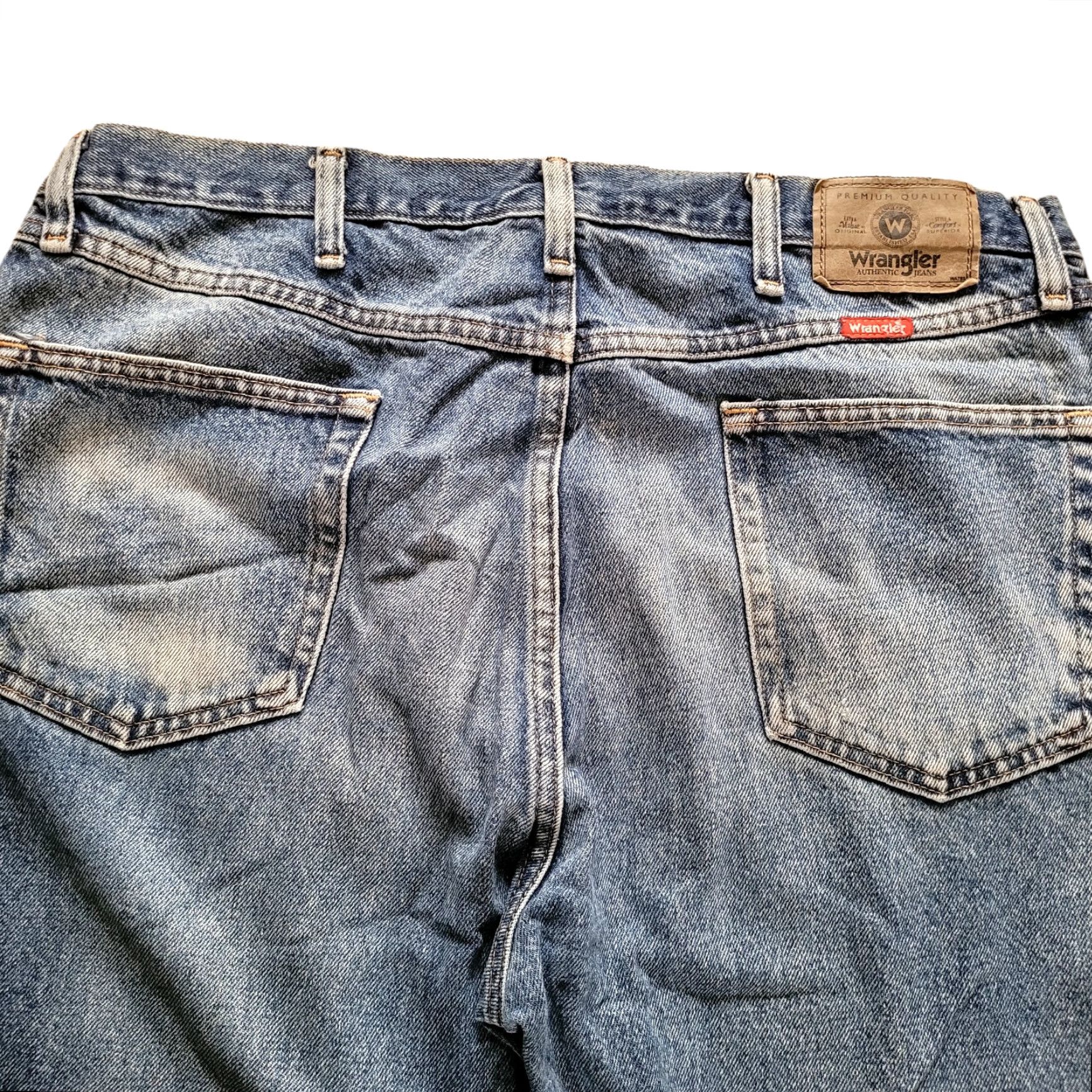 Wrangler Wrangler Regular Fit Jeans 38 x 30 Light Blue Distressed 100% Cotton Mens Jeans Size US 30 / EU 46 - 3 Thumbnail
