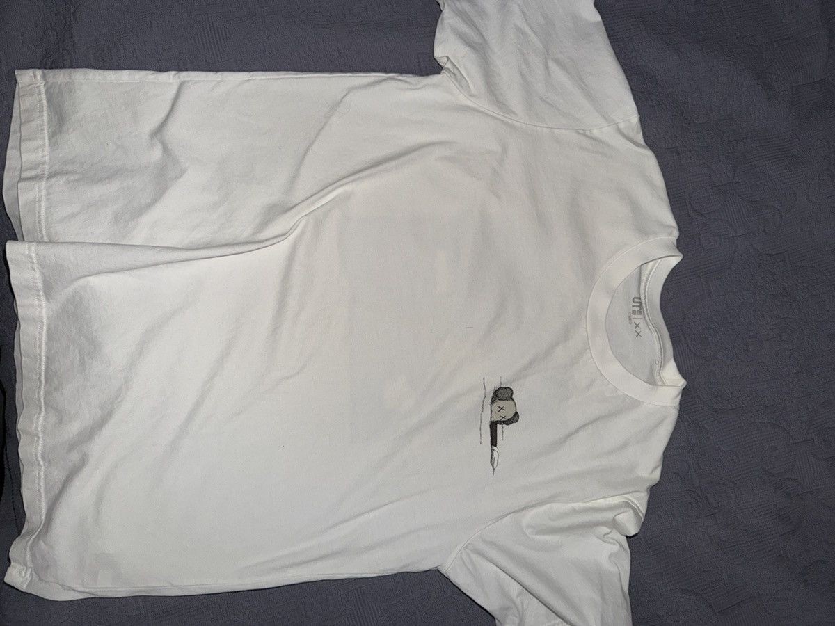 Kaws × Uniqlo Kaws X Uniqlo T-shirt Size US L / EU 52-54 / 3 - 1 Thumbnail
